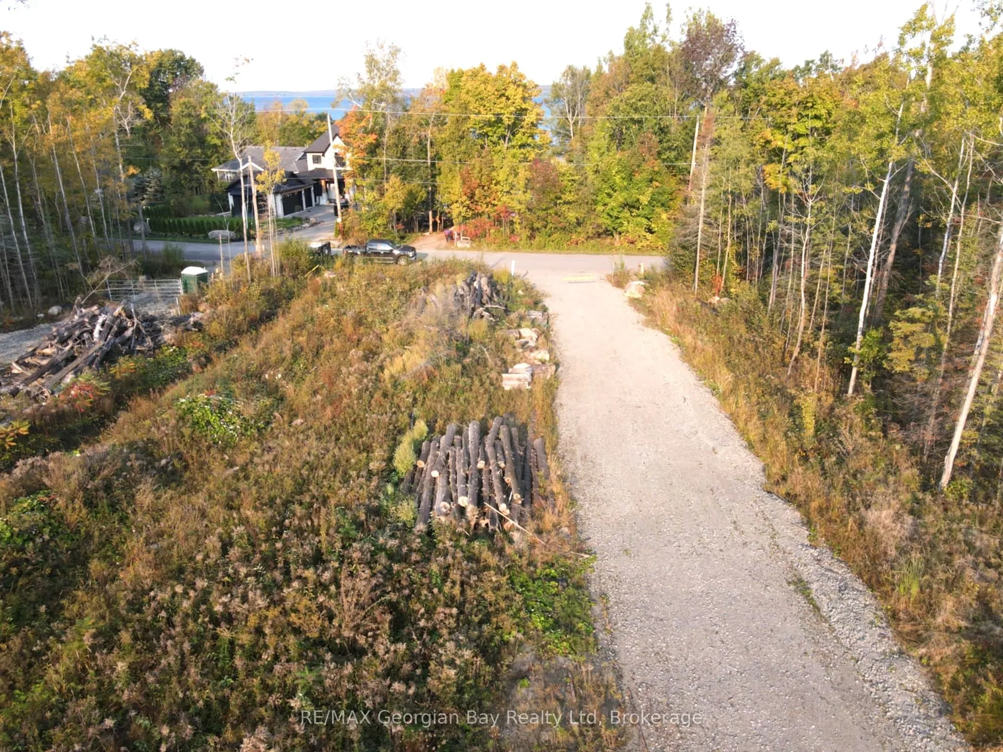 465 SILVER BIRCH Drive