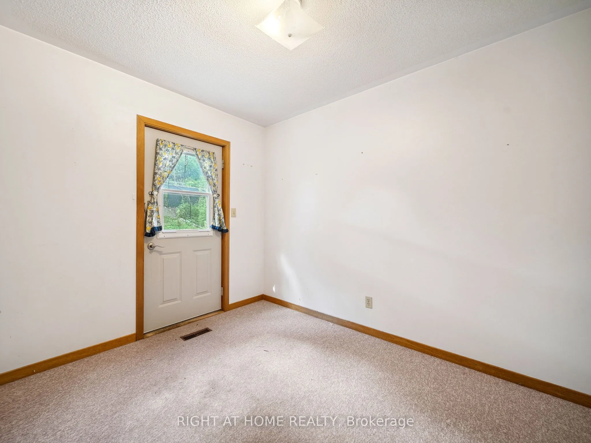 8 Christine Place