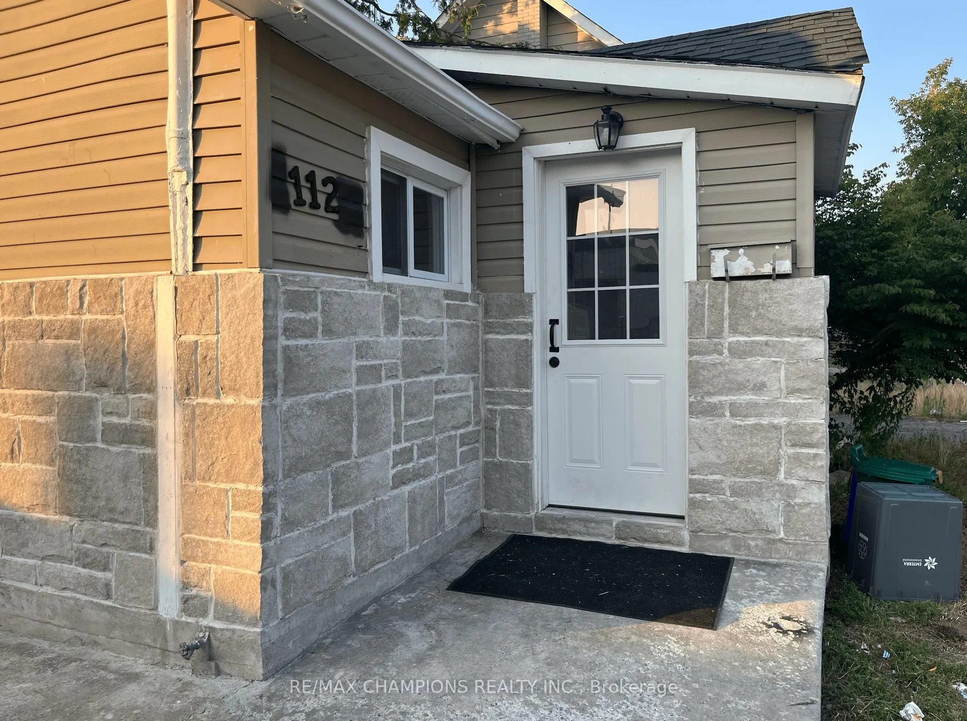 112 John Street