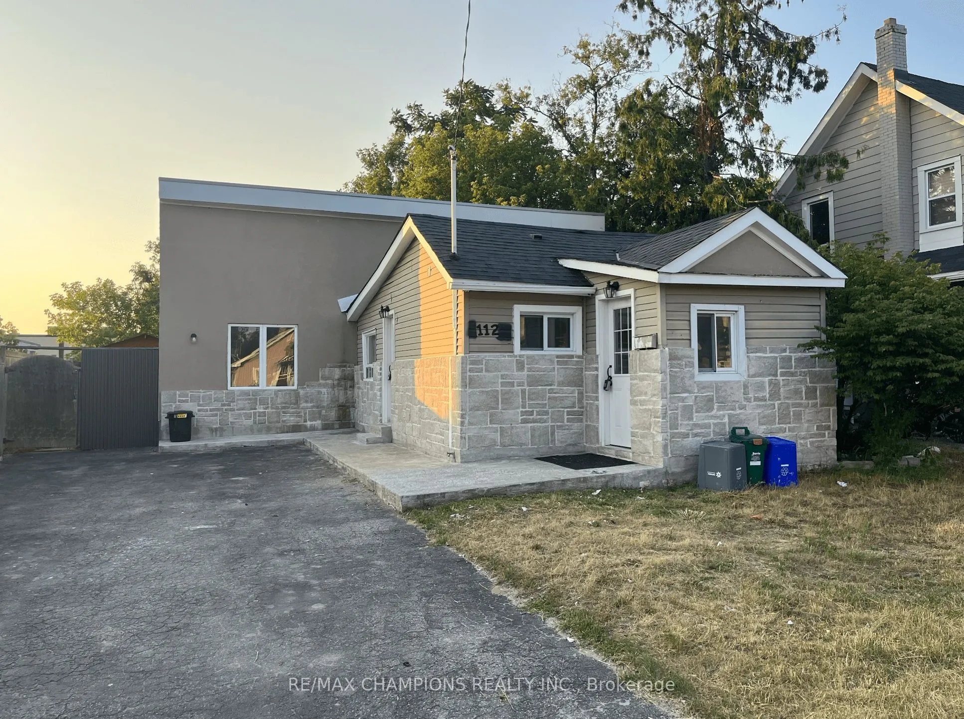 112 John Street