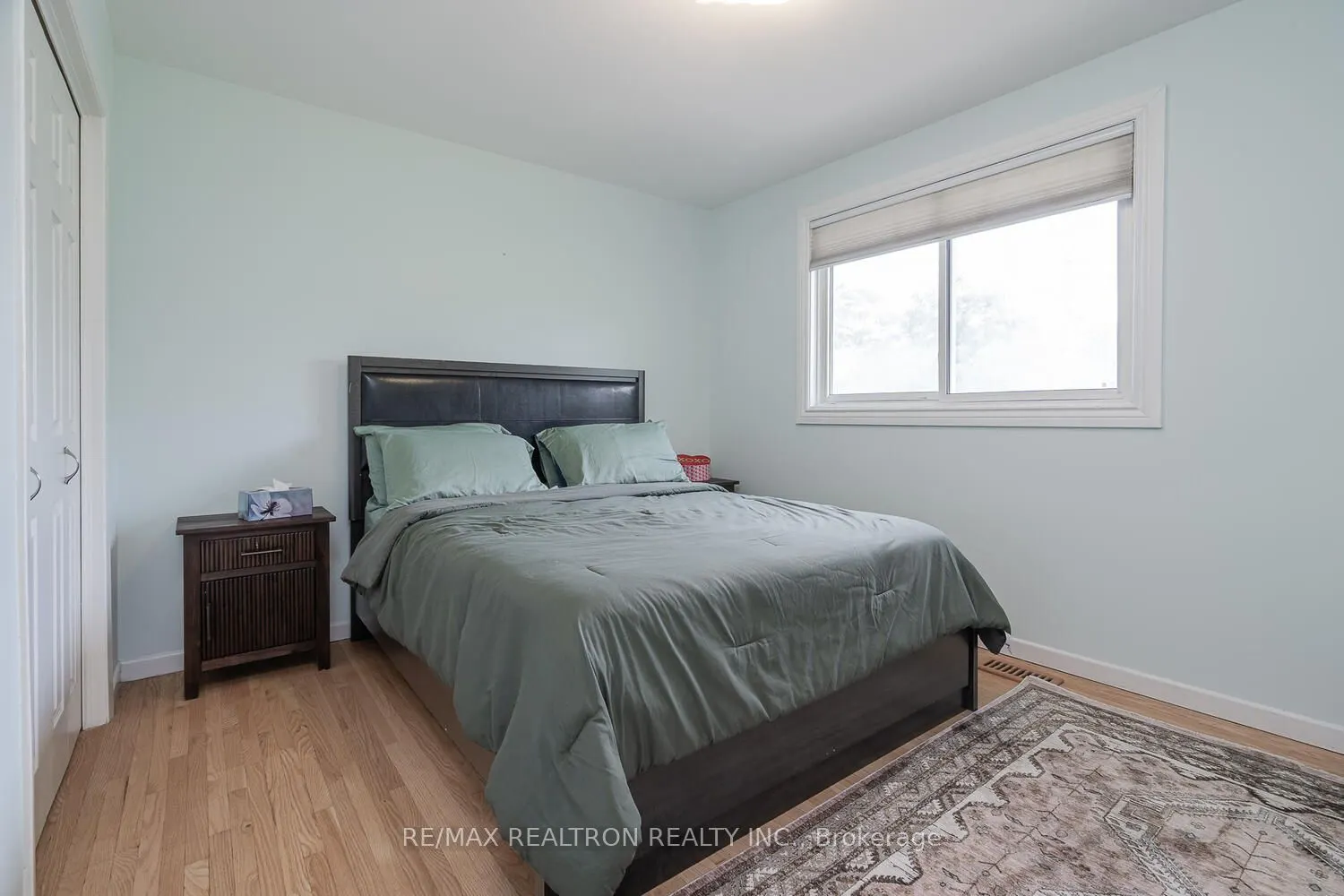 142 Cundles Road E