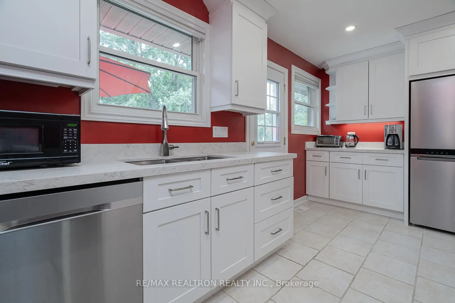 142 Cundles Road E