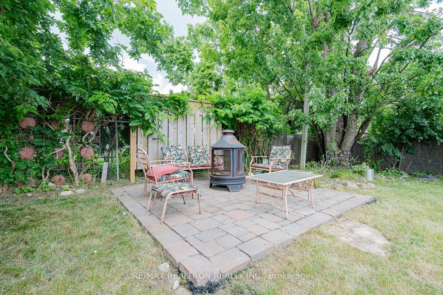 142 Cundles Road E
