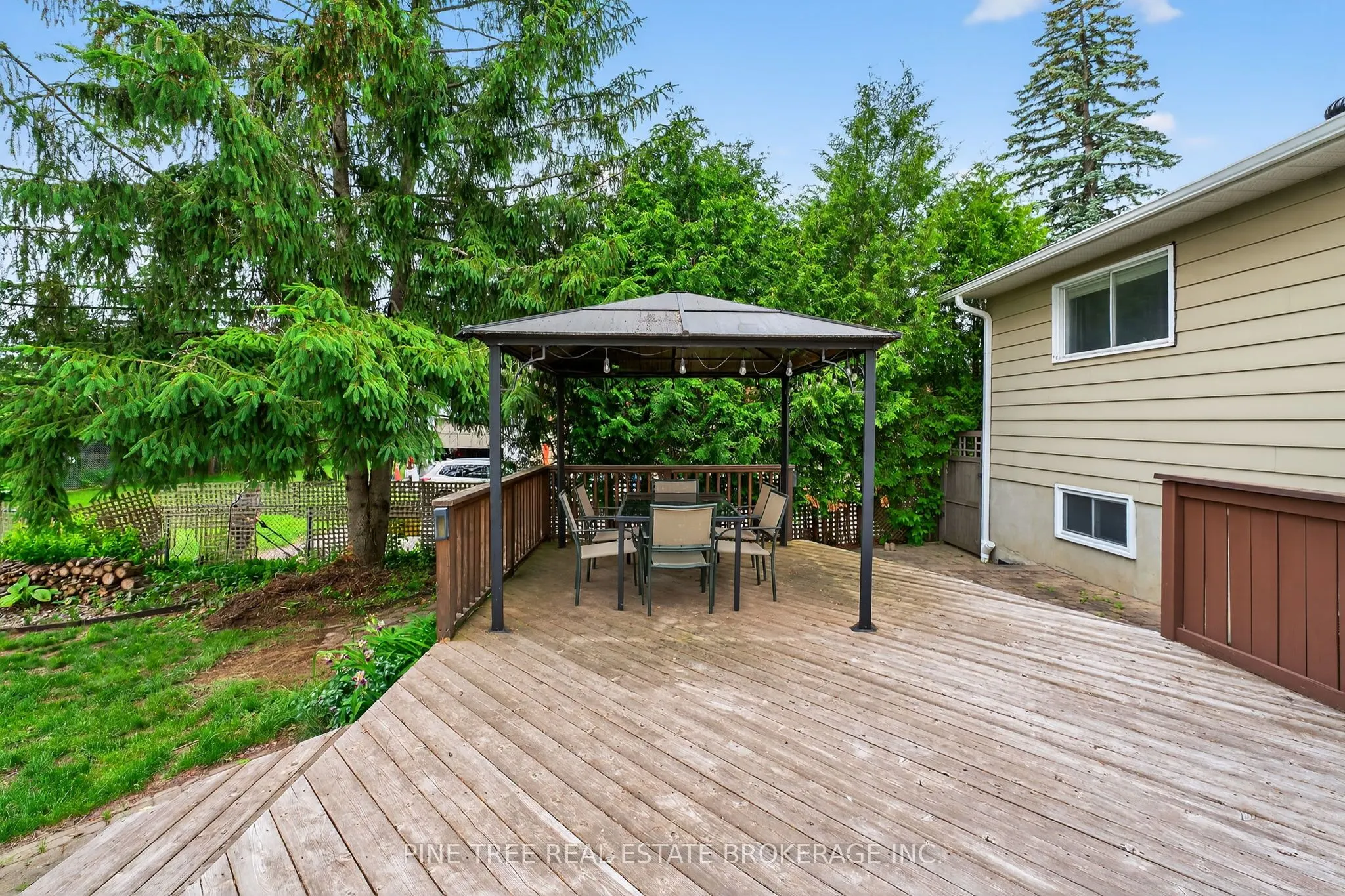 261 Edgehill Drive
