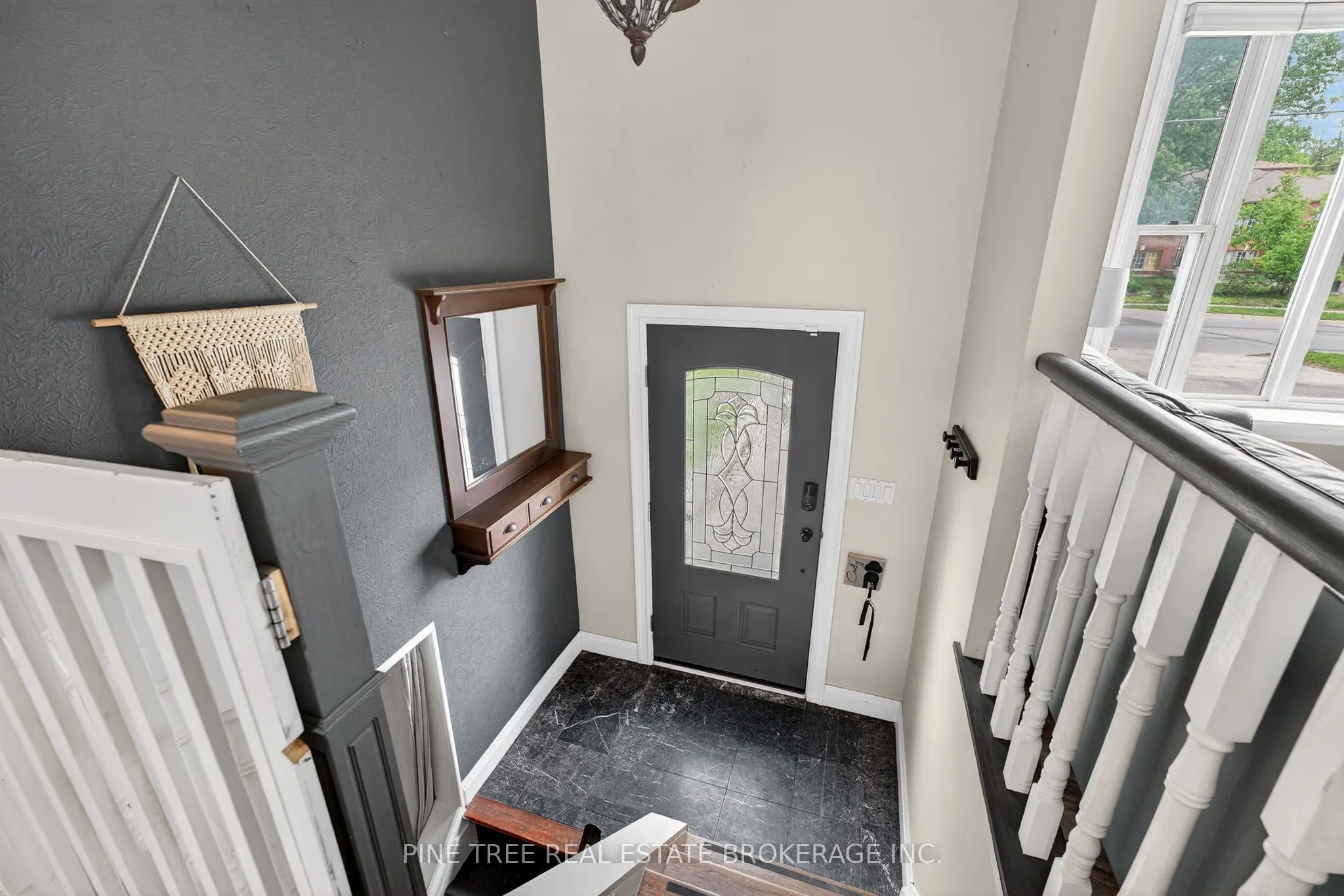 261 Edgehill Drive