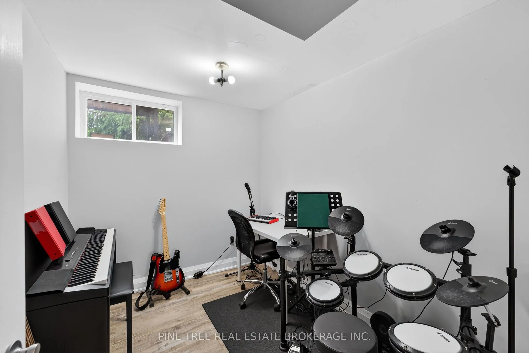 261 Edgehill Drive