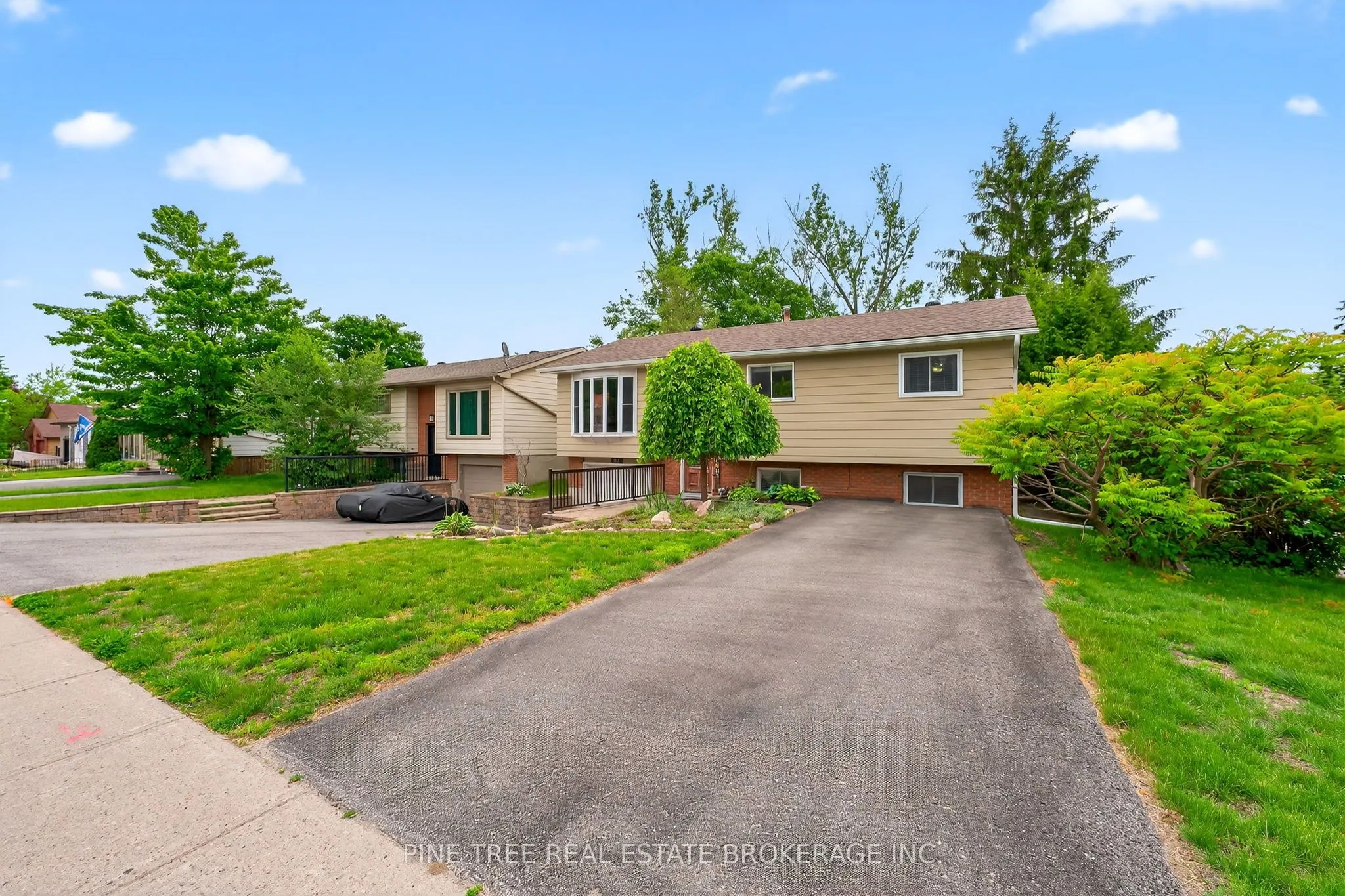 261 Edgehill Drive