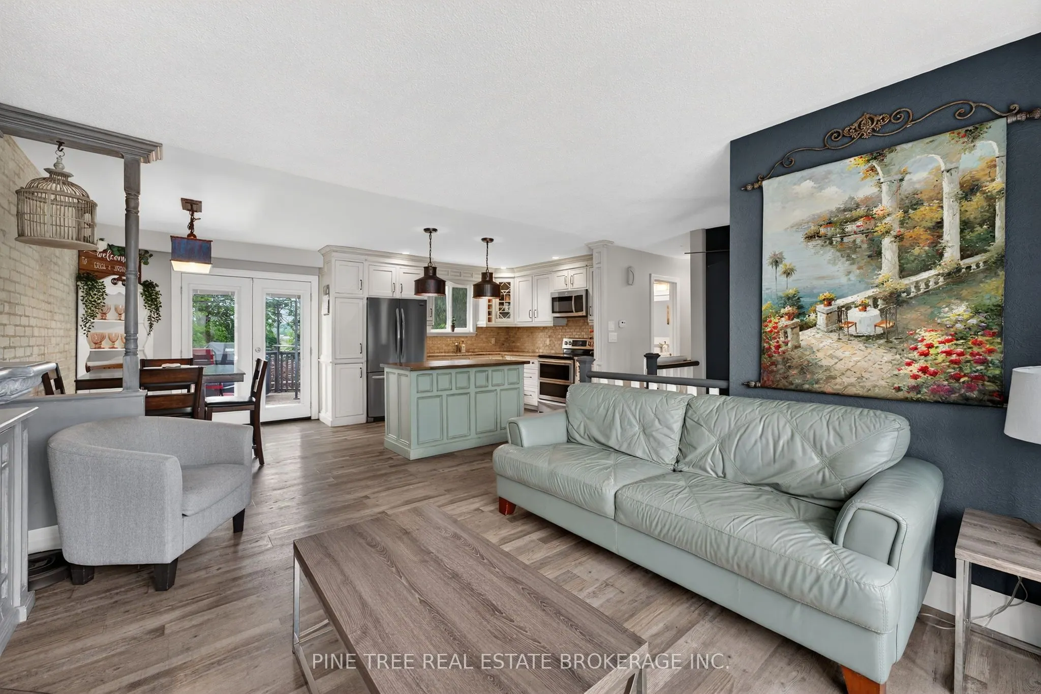 261 Edgehill Drive