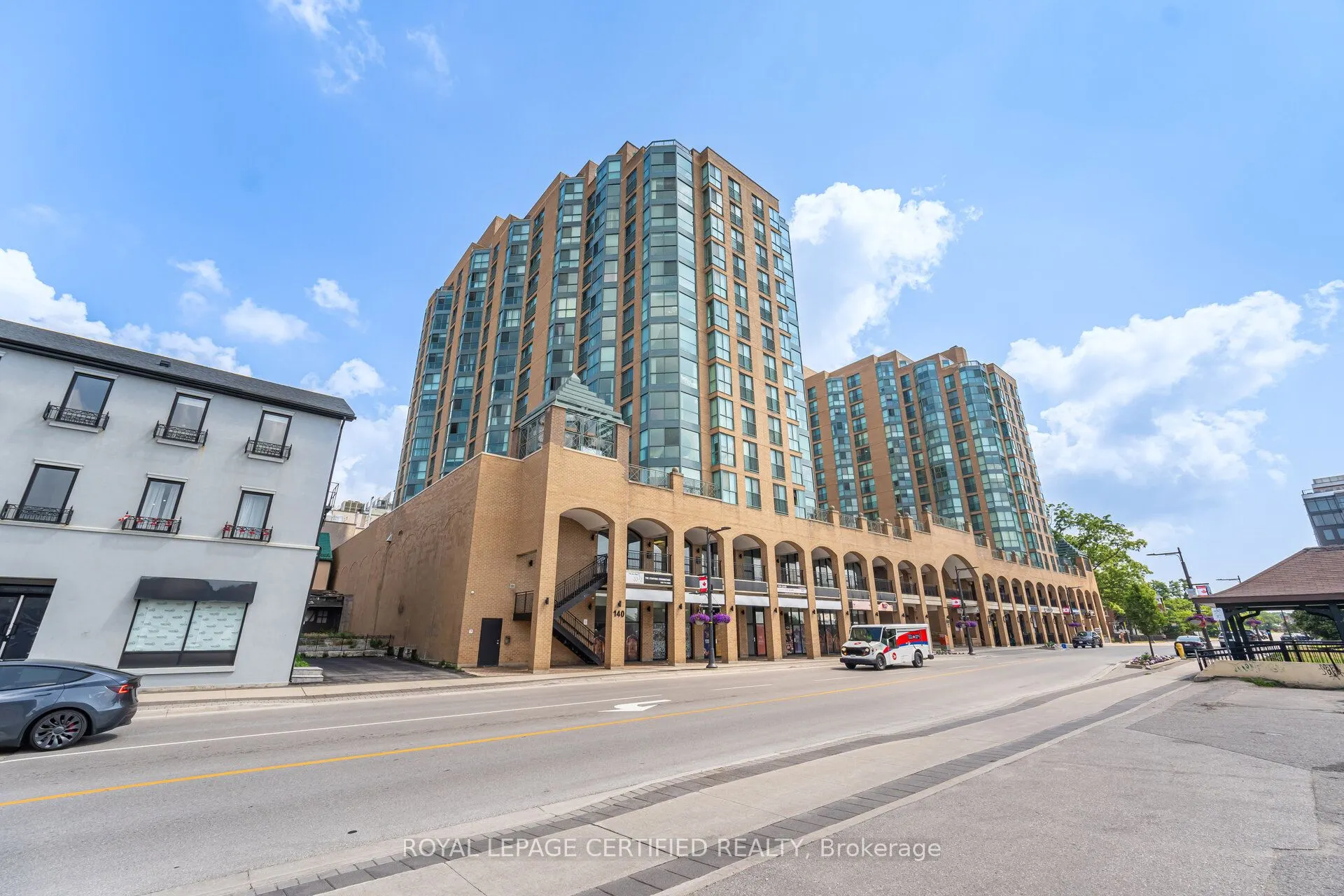 140 Dunlop Street E, #803