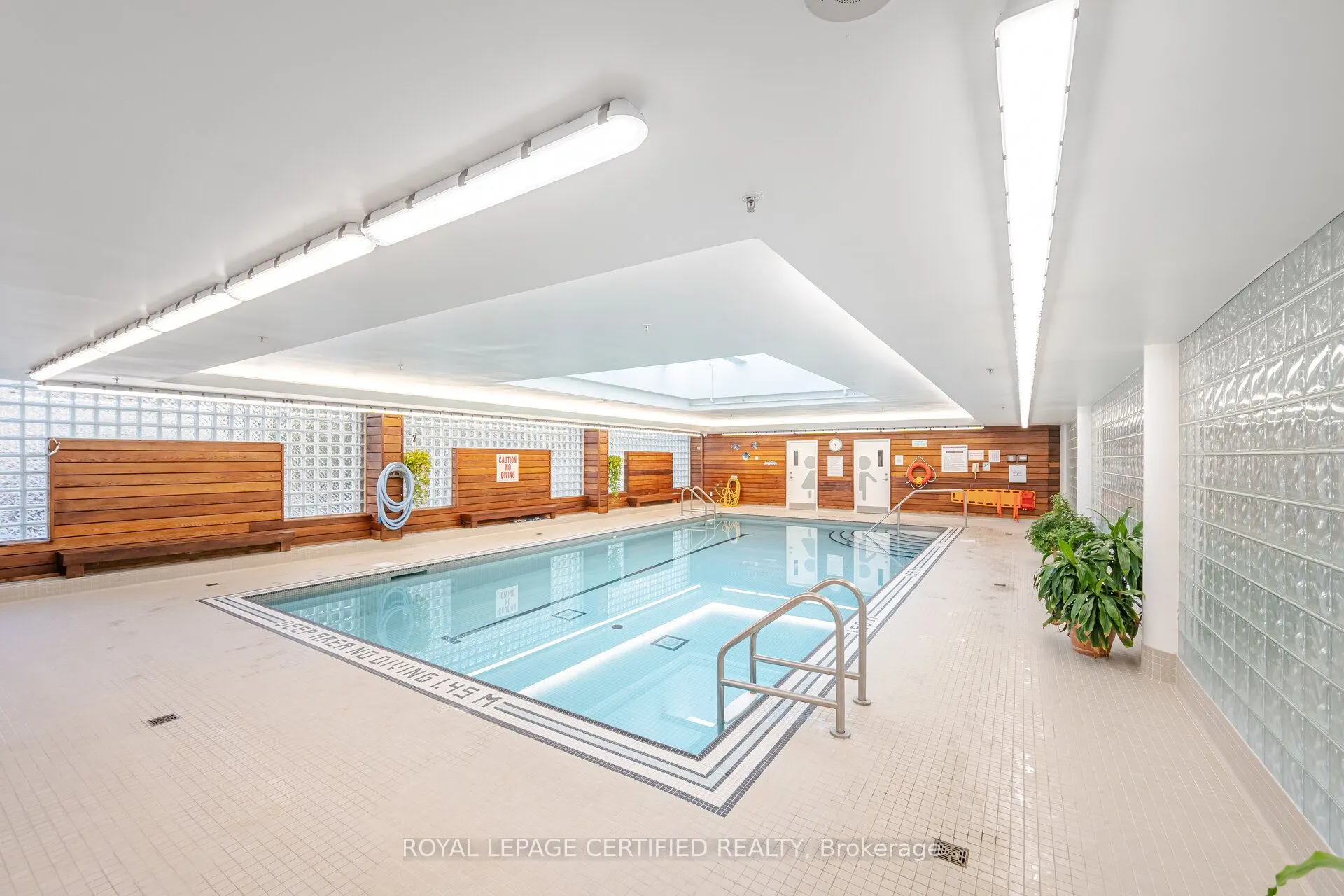140 Dunlop Street E, #803