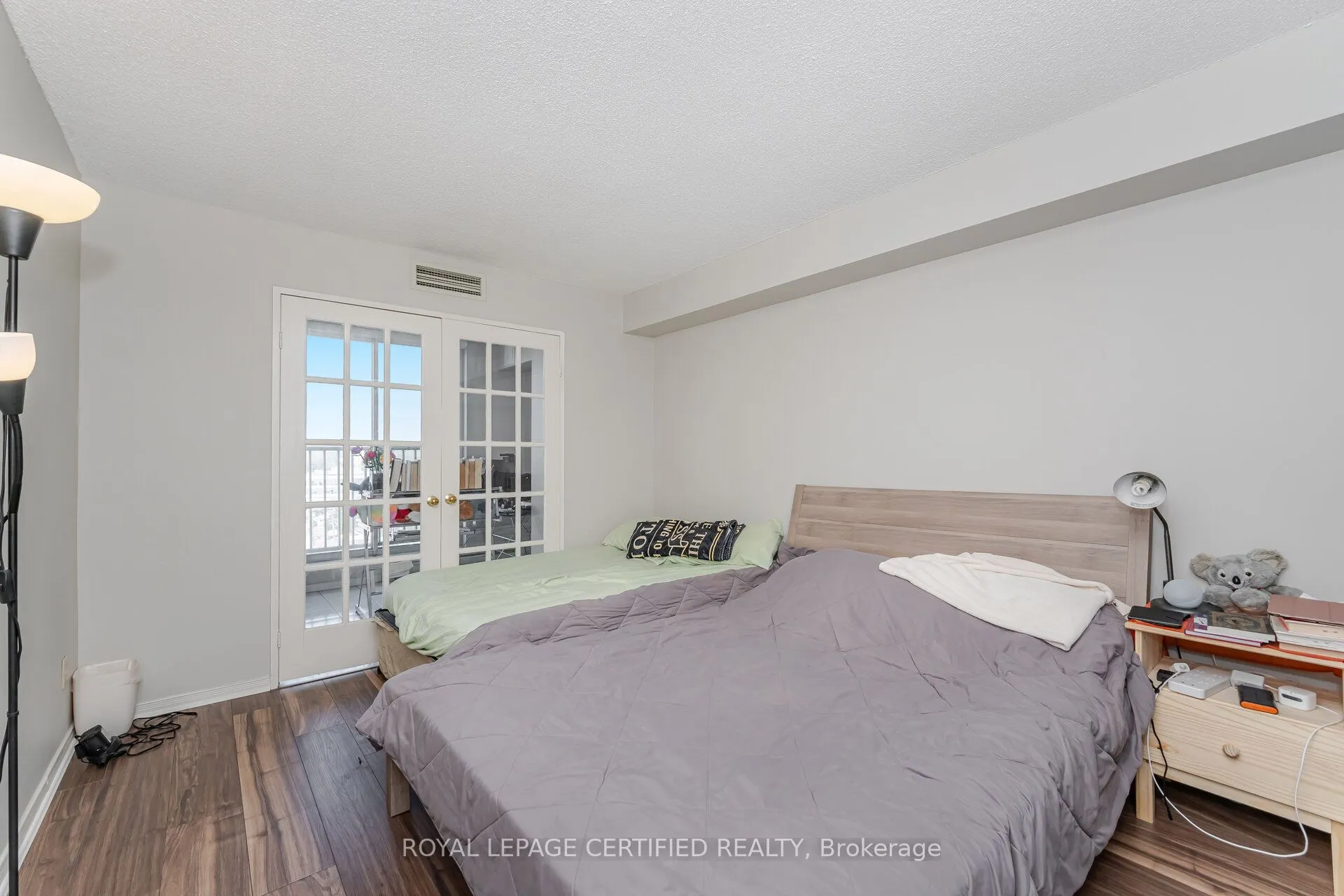 140 Dunlop Street E, #803