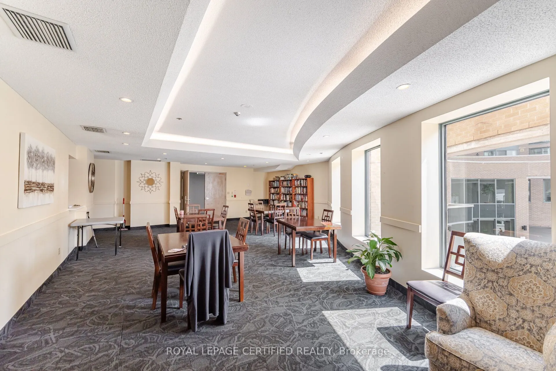 140 Dunlop Street E, #803