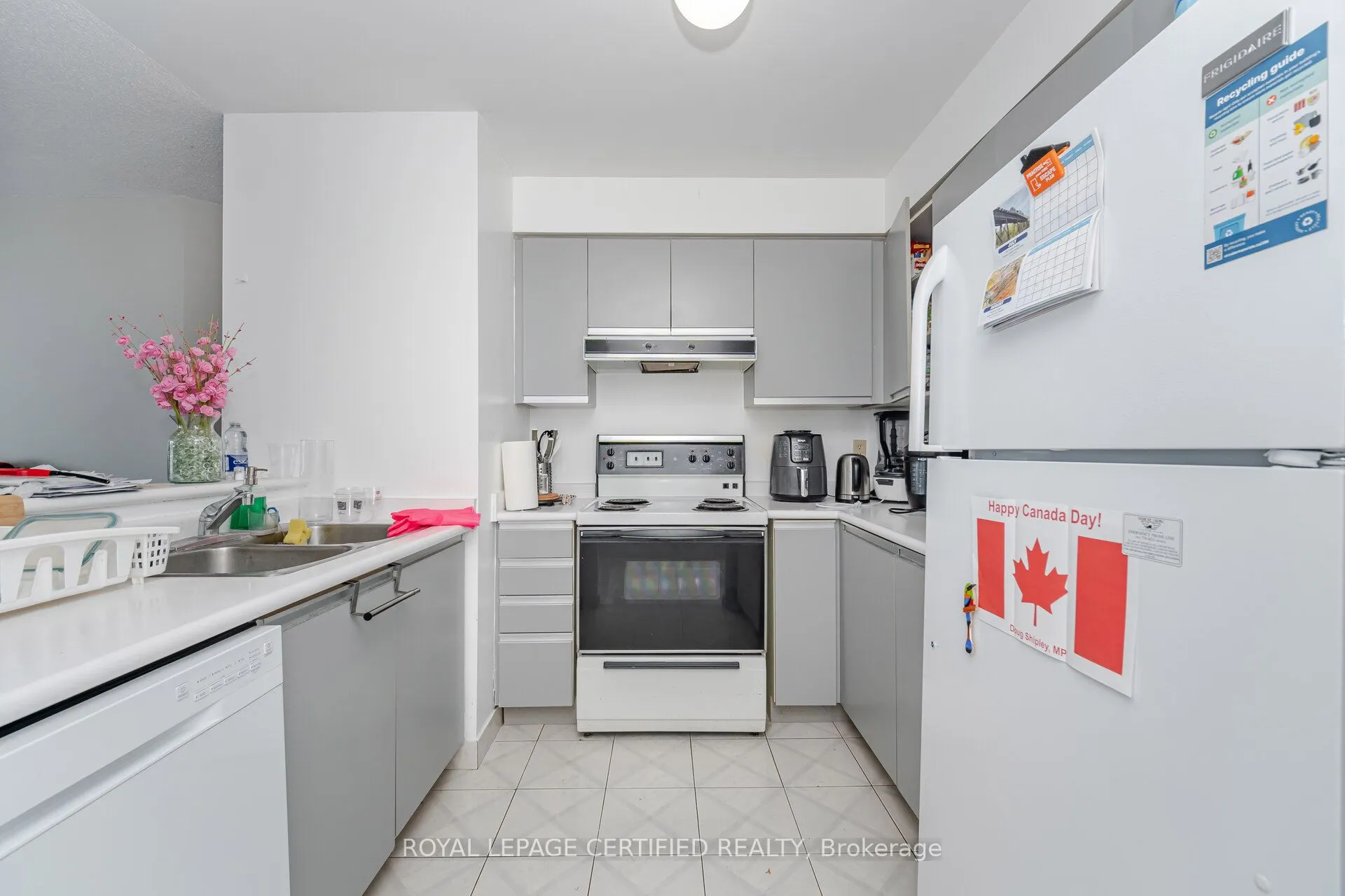 140 Dunlop Street E, #803