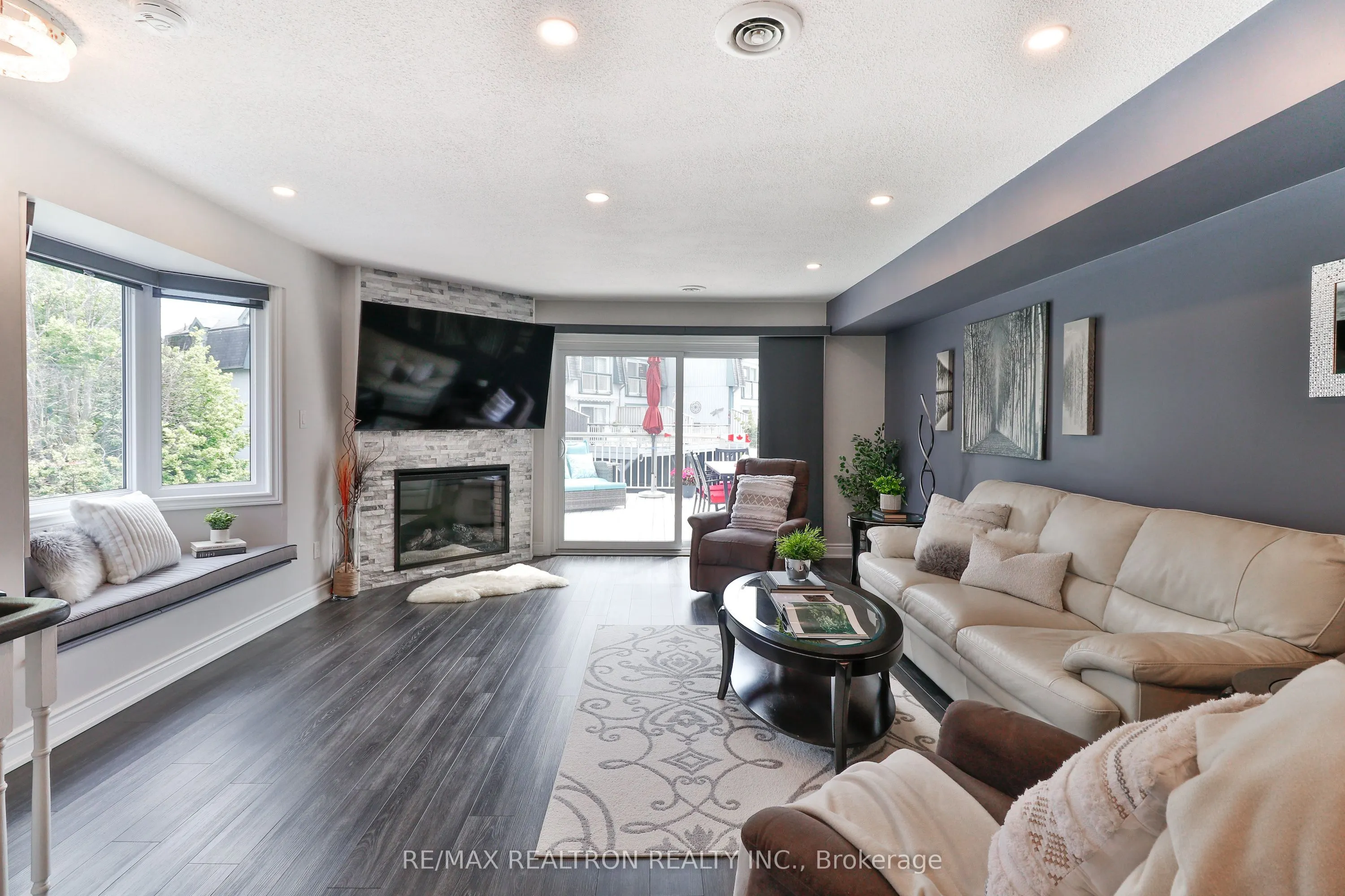24 Laguna Parkway, #7