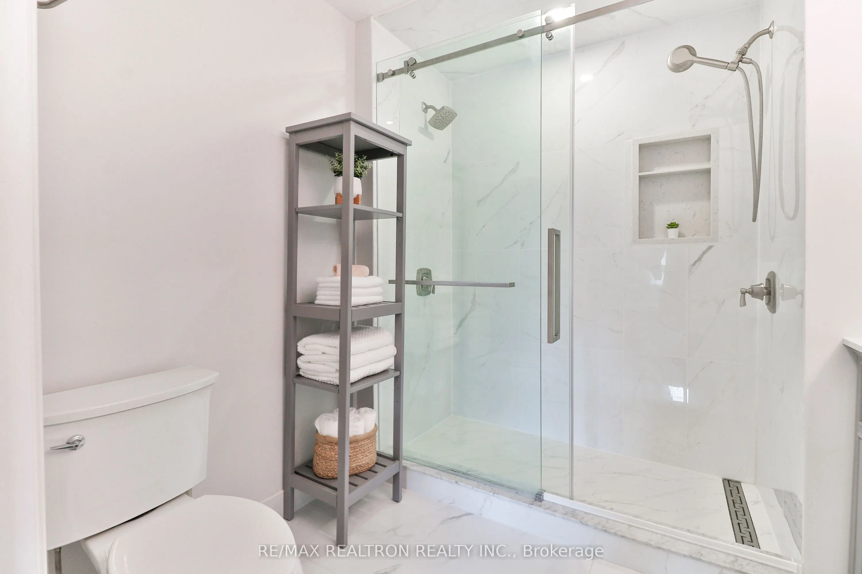 24 Laguna Parkway, #7