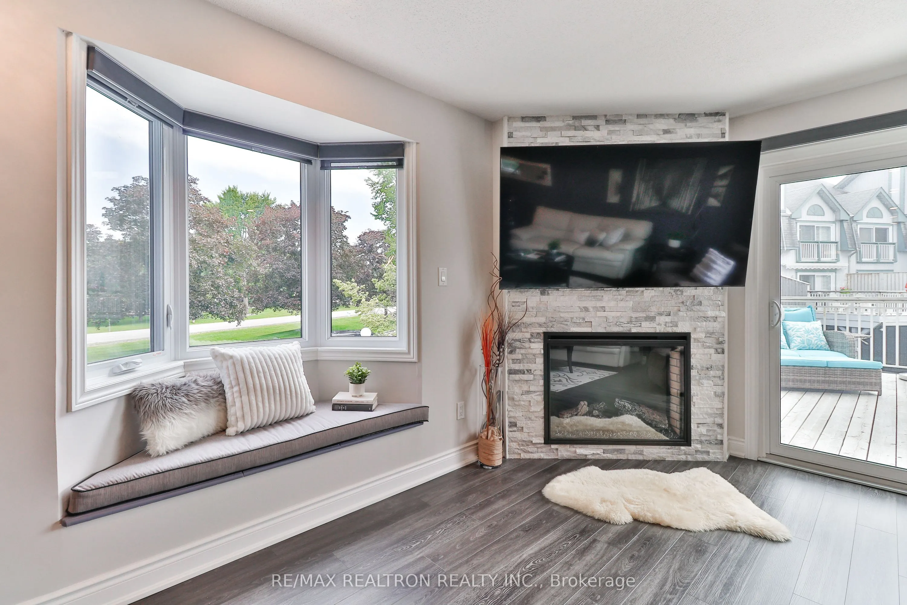 24 Laguna Parkway, #7