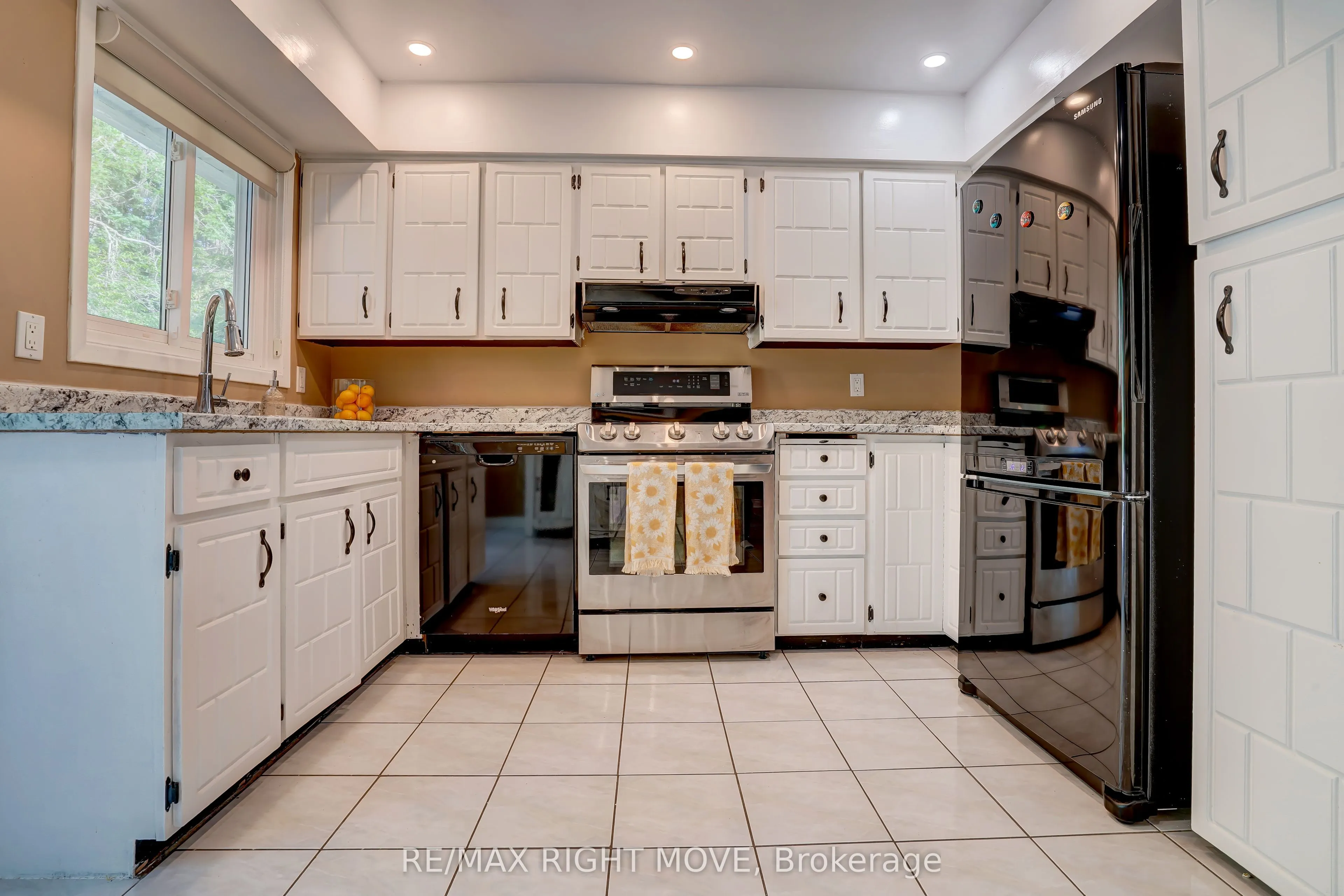 363 TALLWOOD Drive