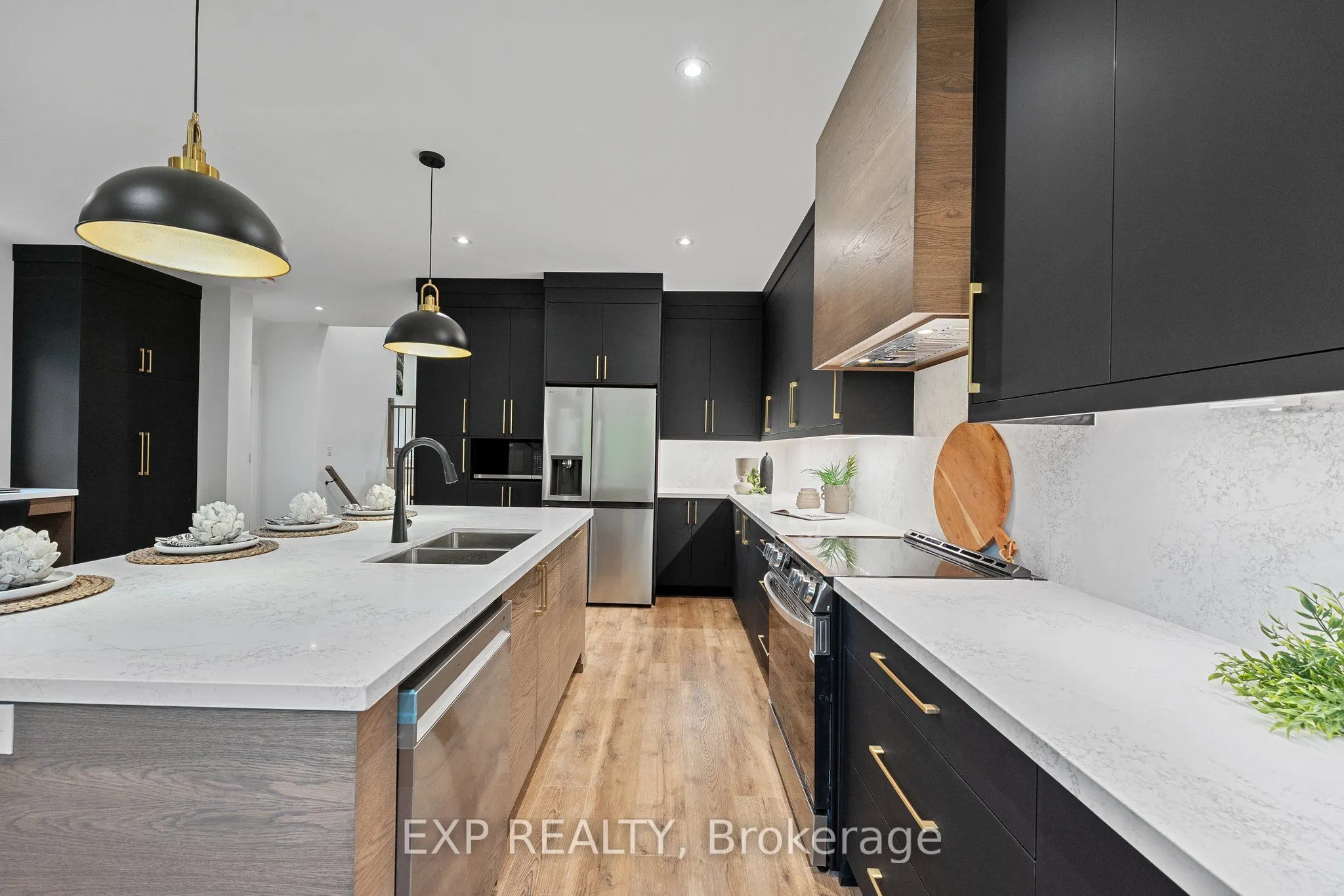 168 Berczy Street