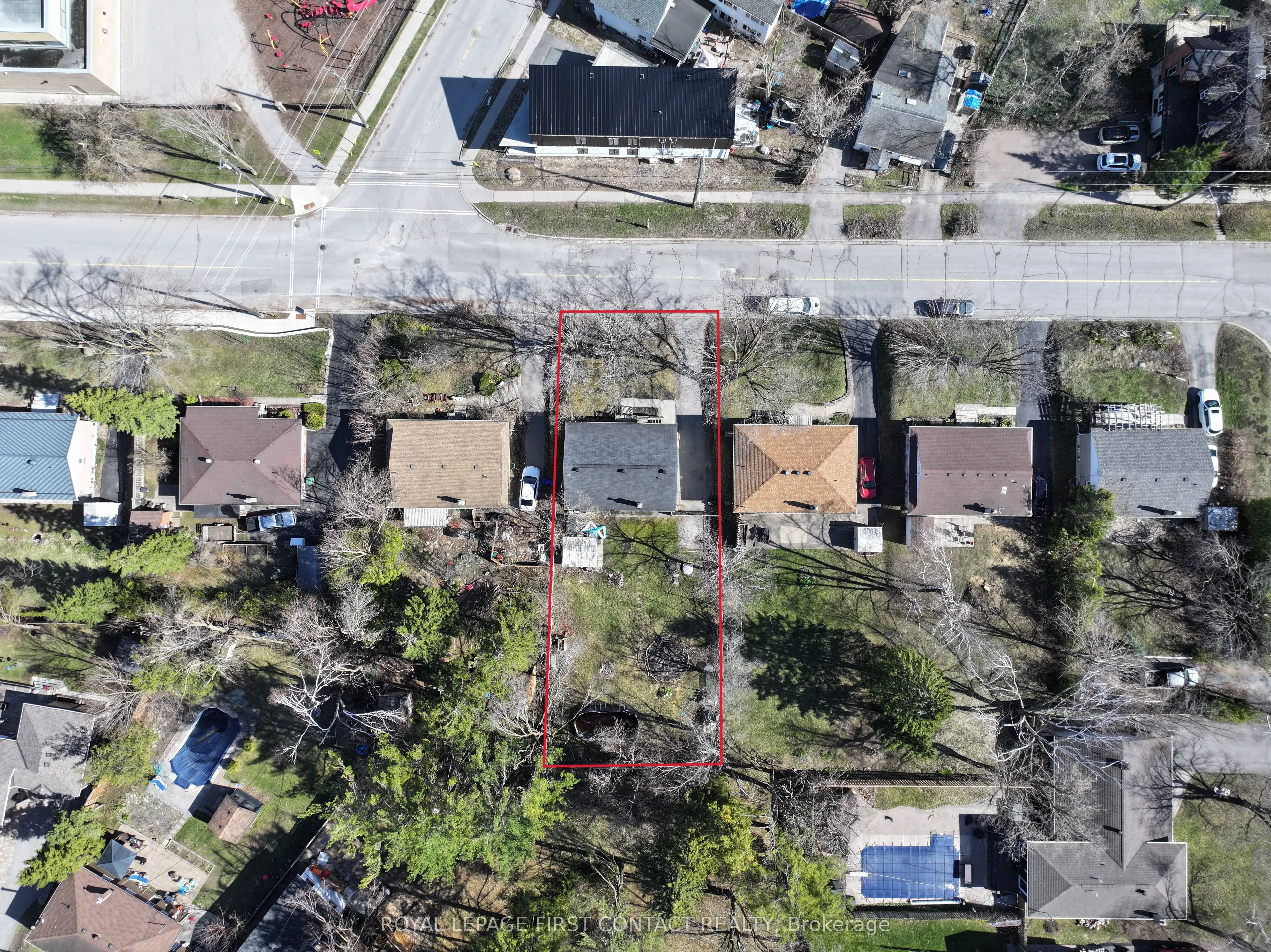 48 Brant Street W