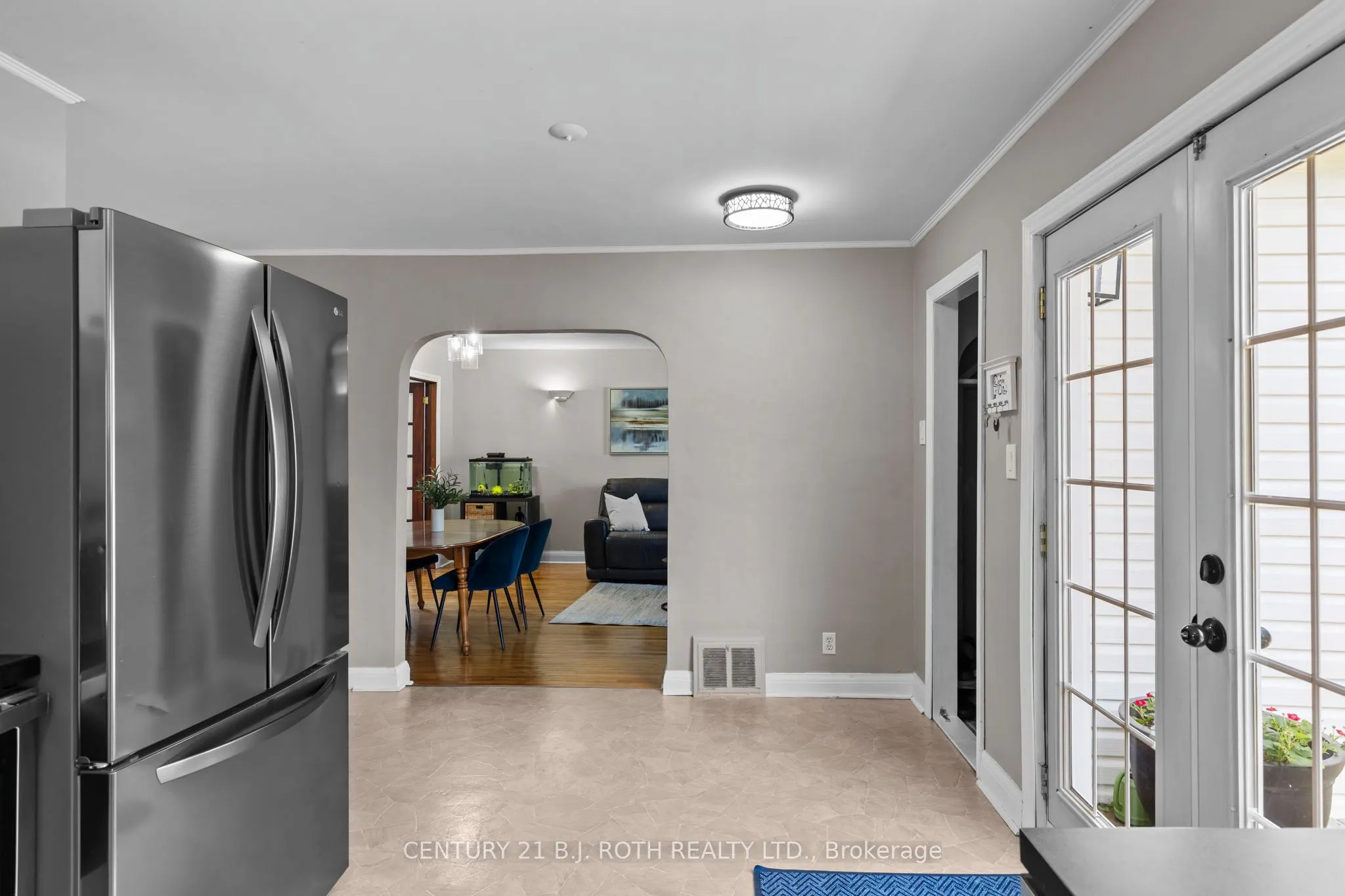 307 LINWOOD Avenue