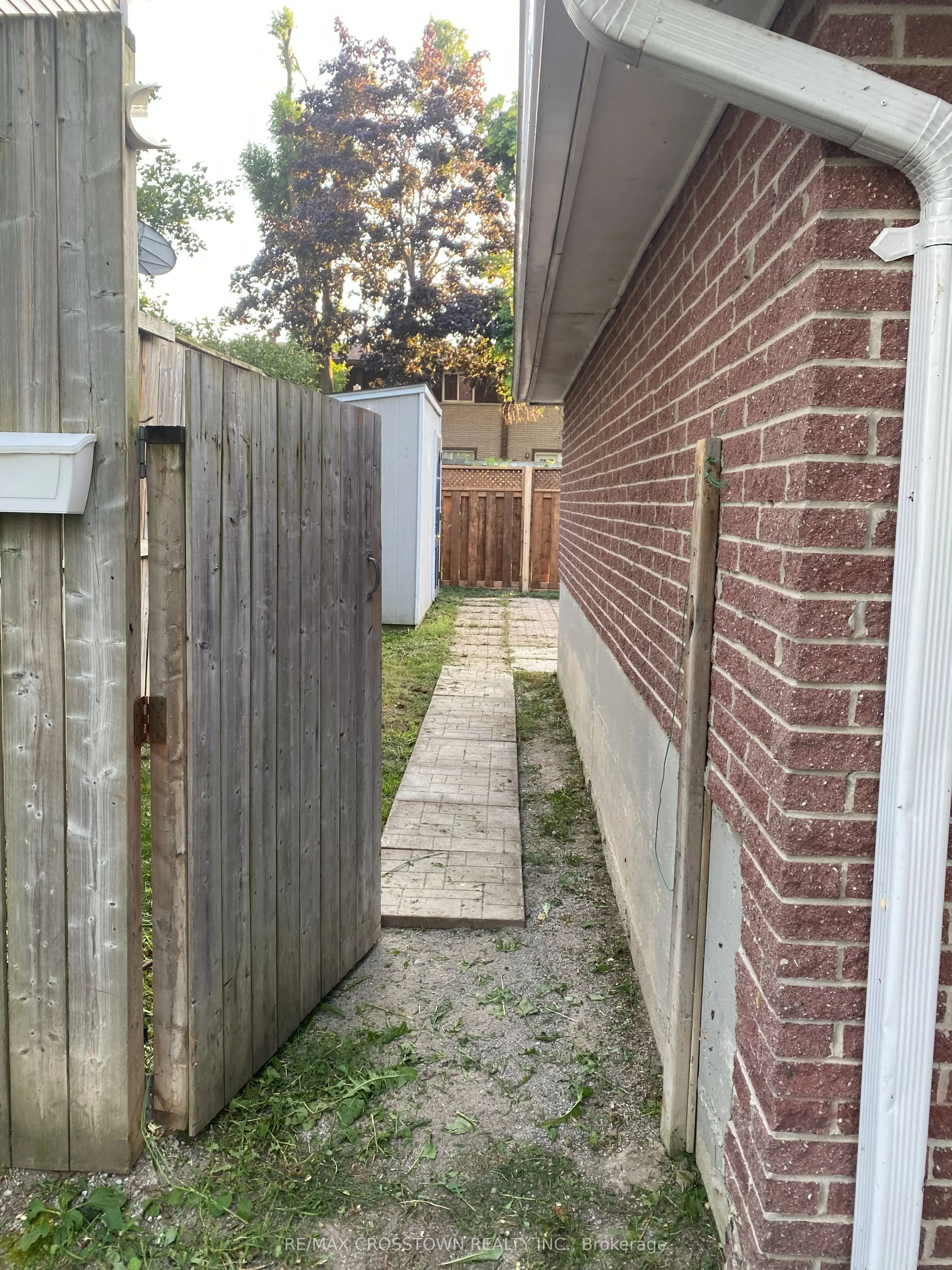395 Raymond Avenue, #Basement