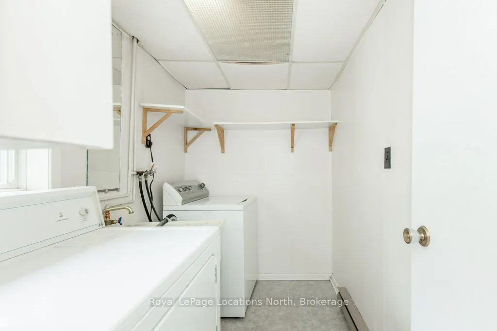 10 Wellington Street E