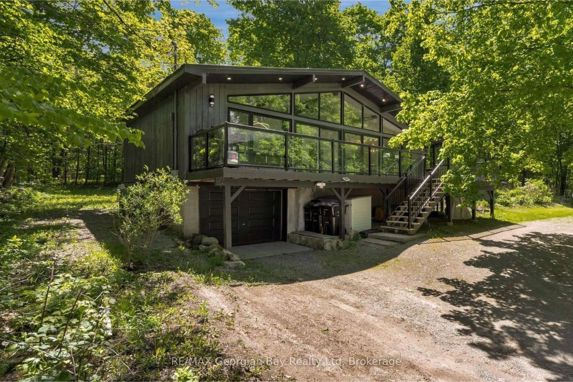 1745 Twin Oaks Crescent