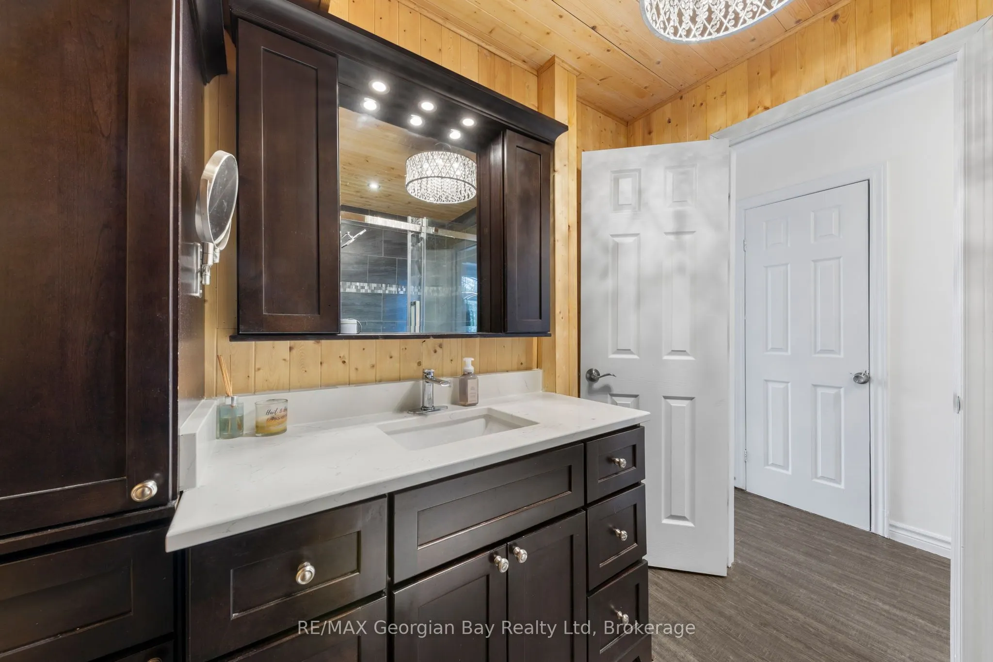 1745 Twin Oaks Crescent