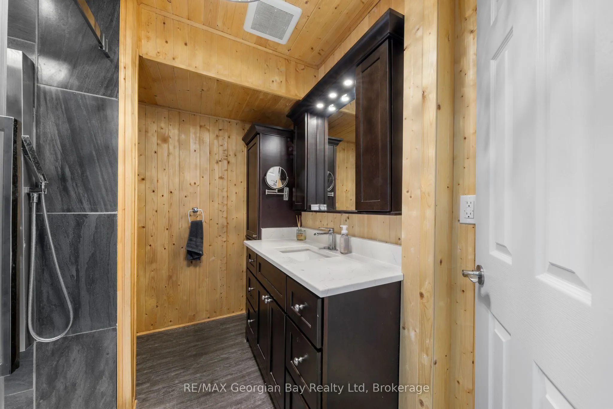 1745 Twin Oaks Crescent
