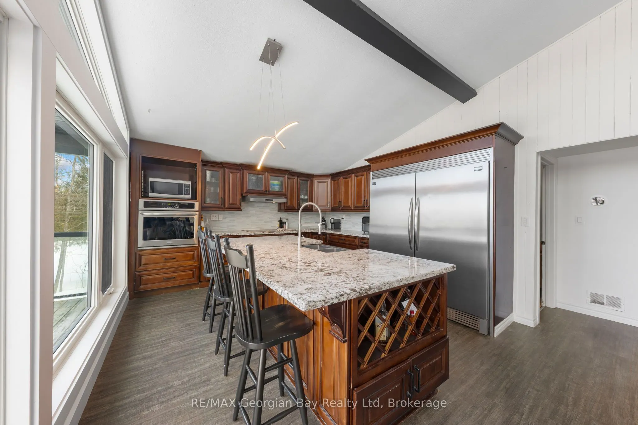 1745 Twin Oaks Crescent
