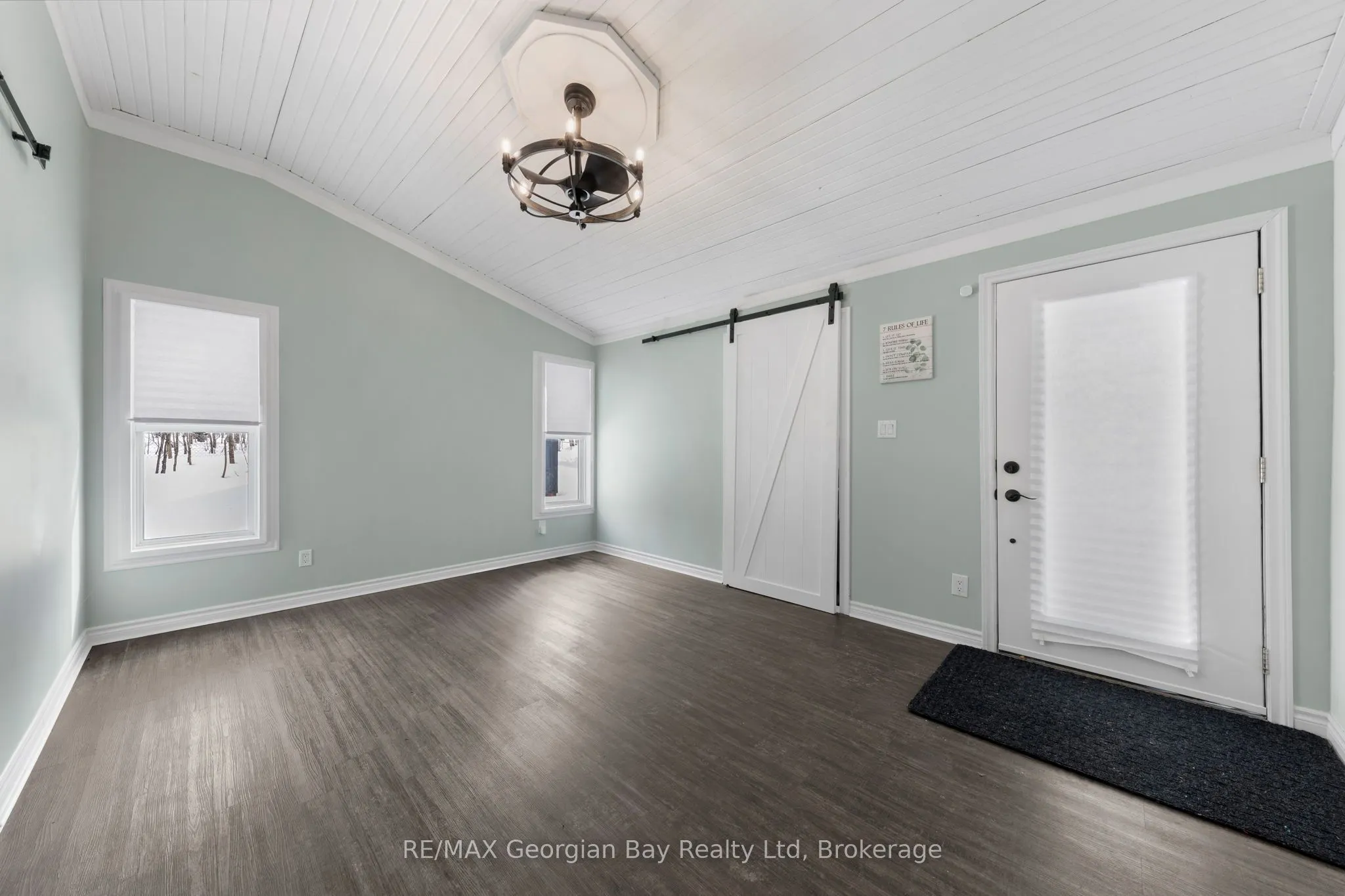 1745 Twin Oaks Crescent