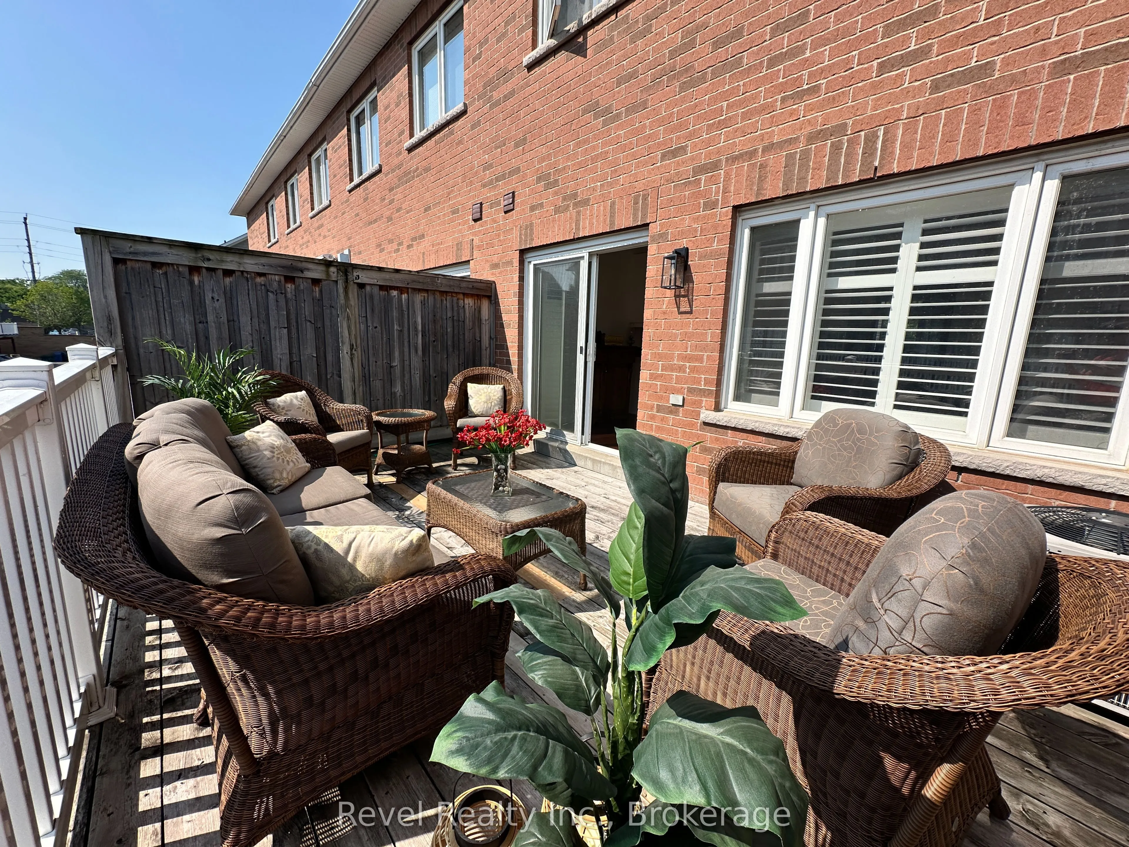 25 North Maple Street, #3