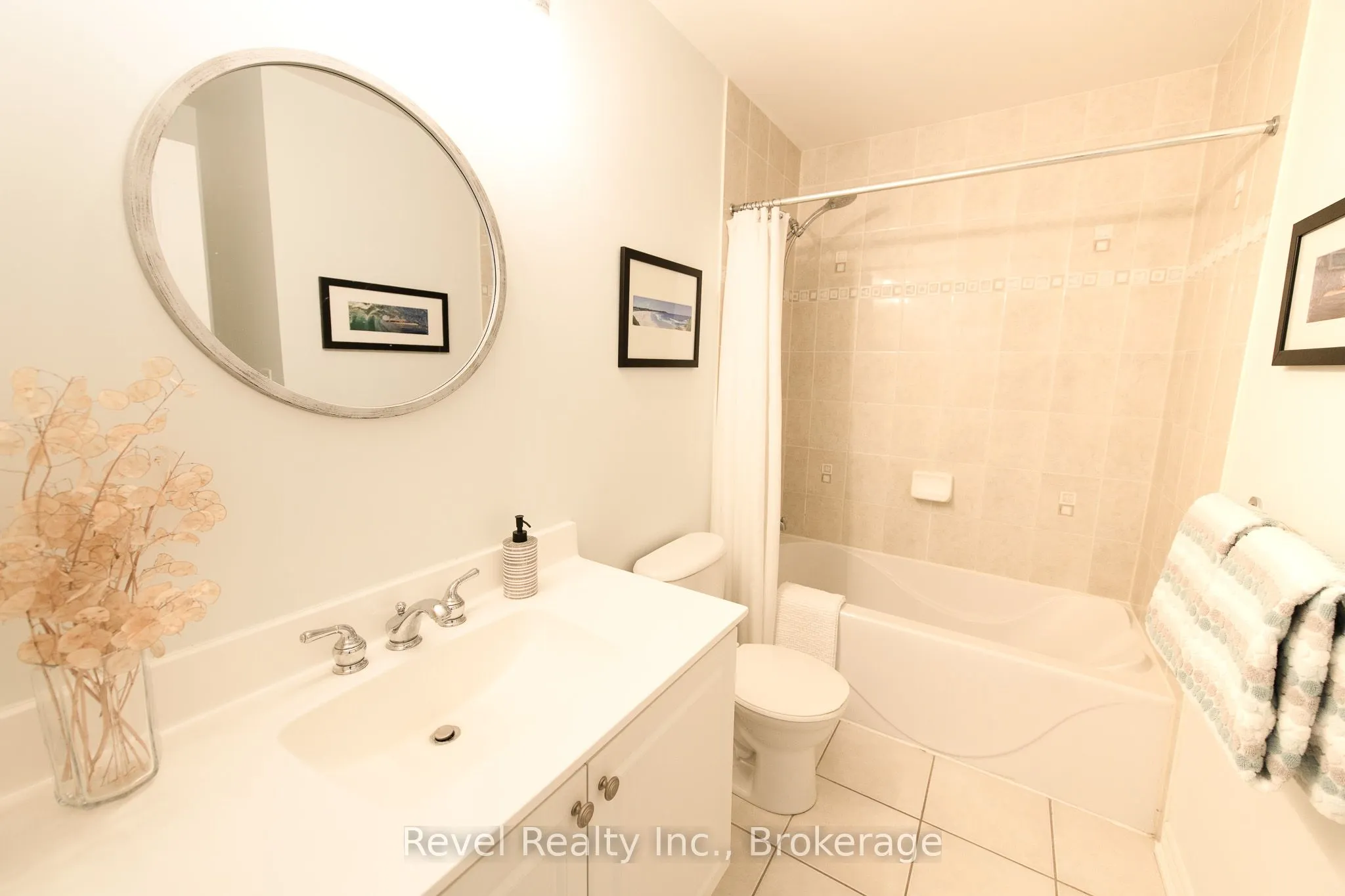 25 North Maple Street, #3