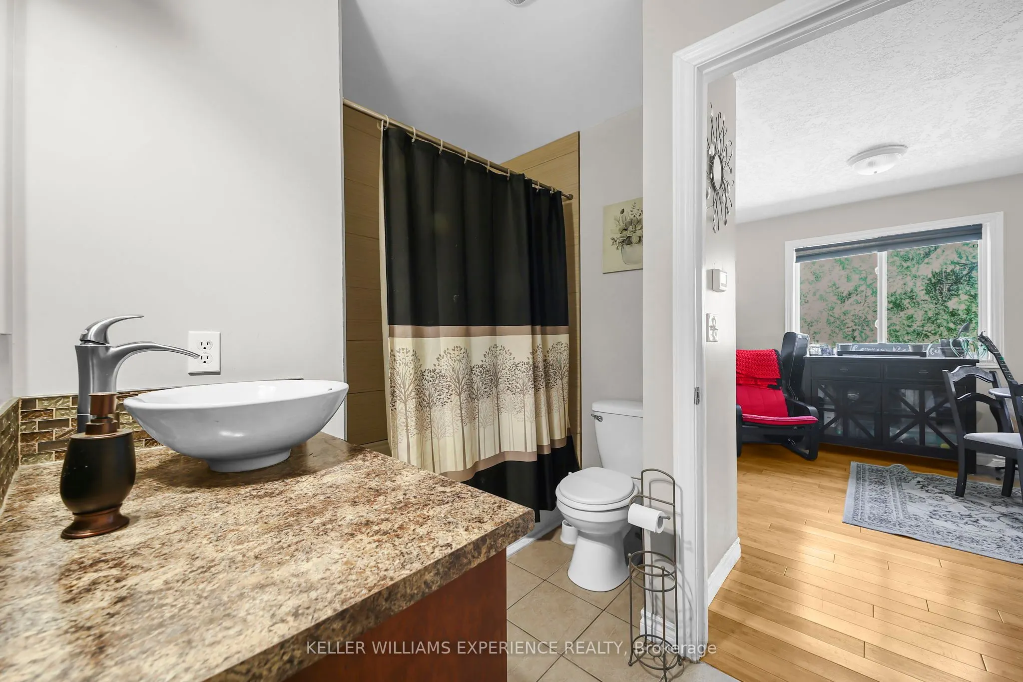 511 THOMAS Street, #1