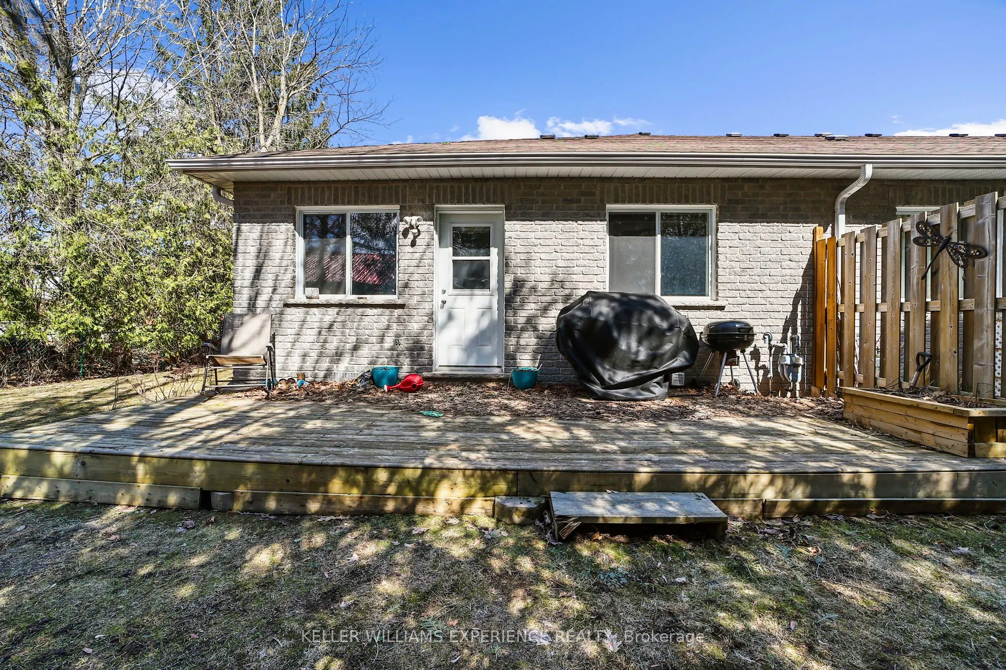 511 THOMAS Street, #1