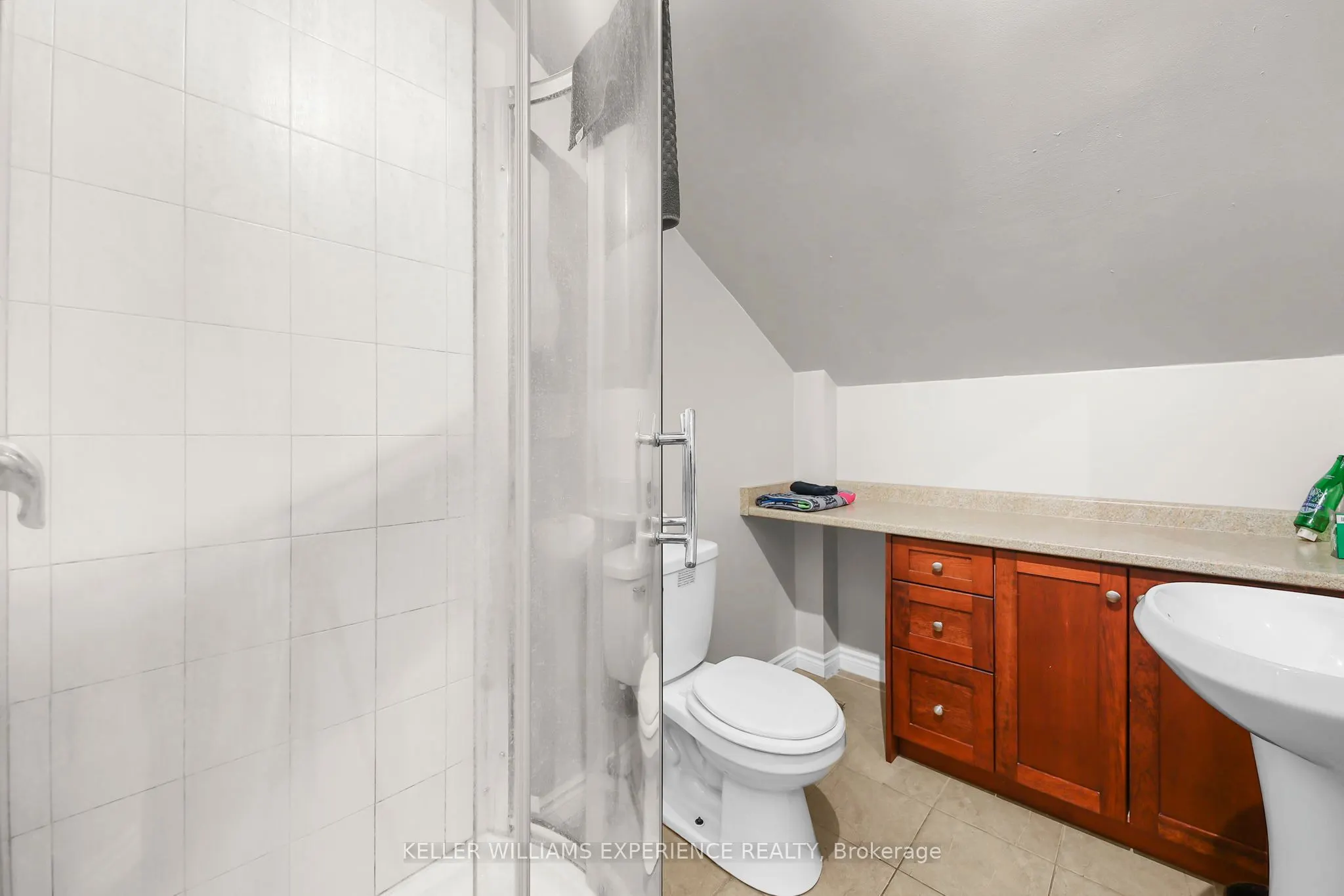 511 THOMAS Street, #1