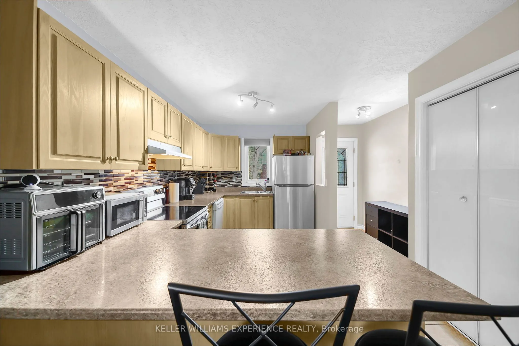 511 THOMAS Street, #1