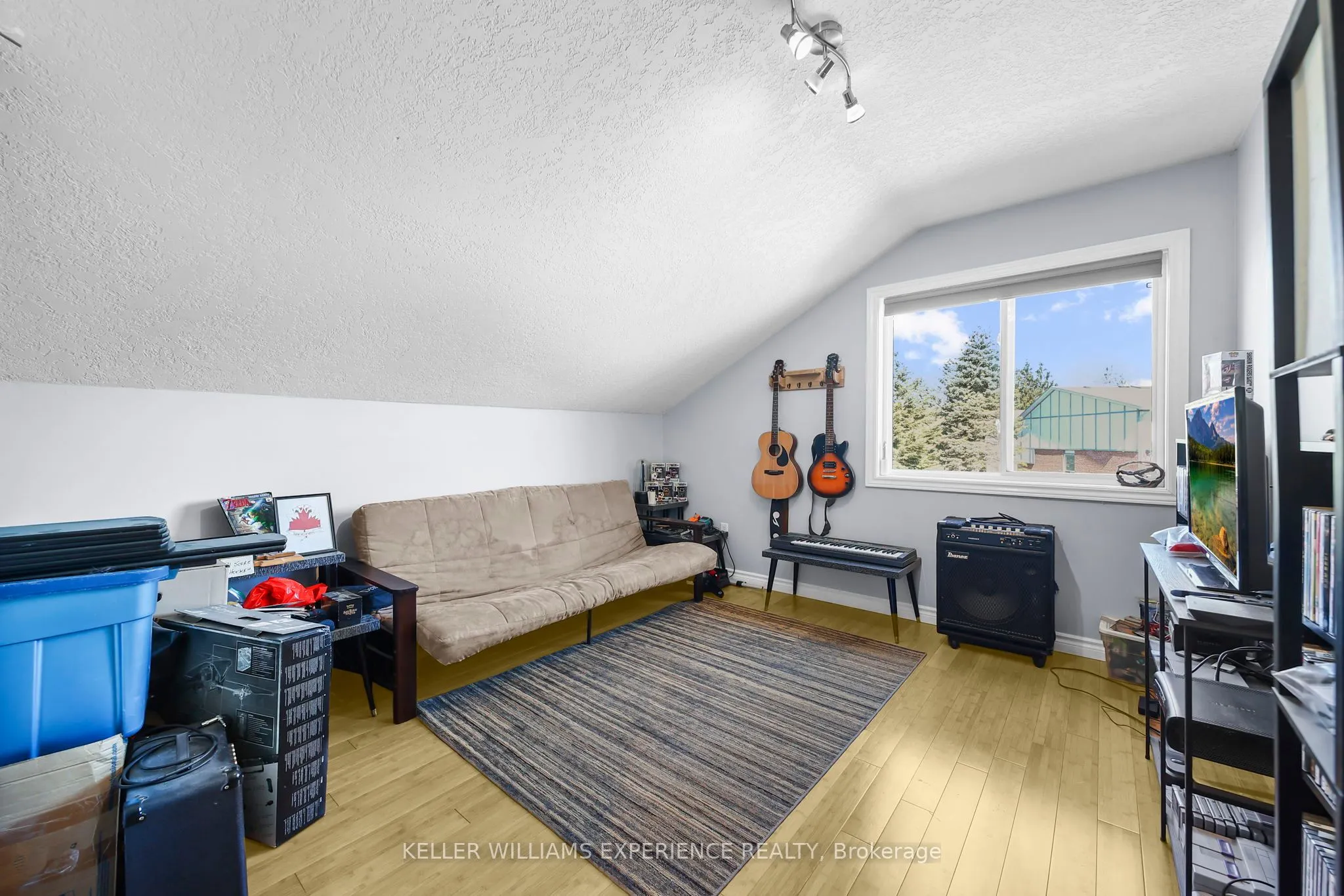 511 THOMAS Street, #1