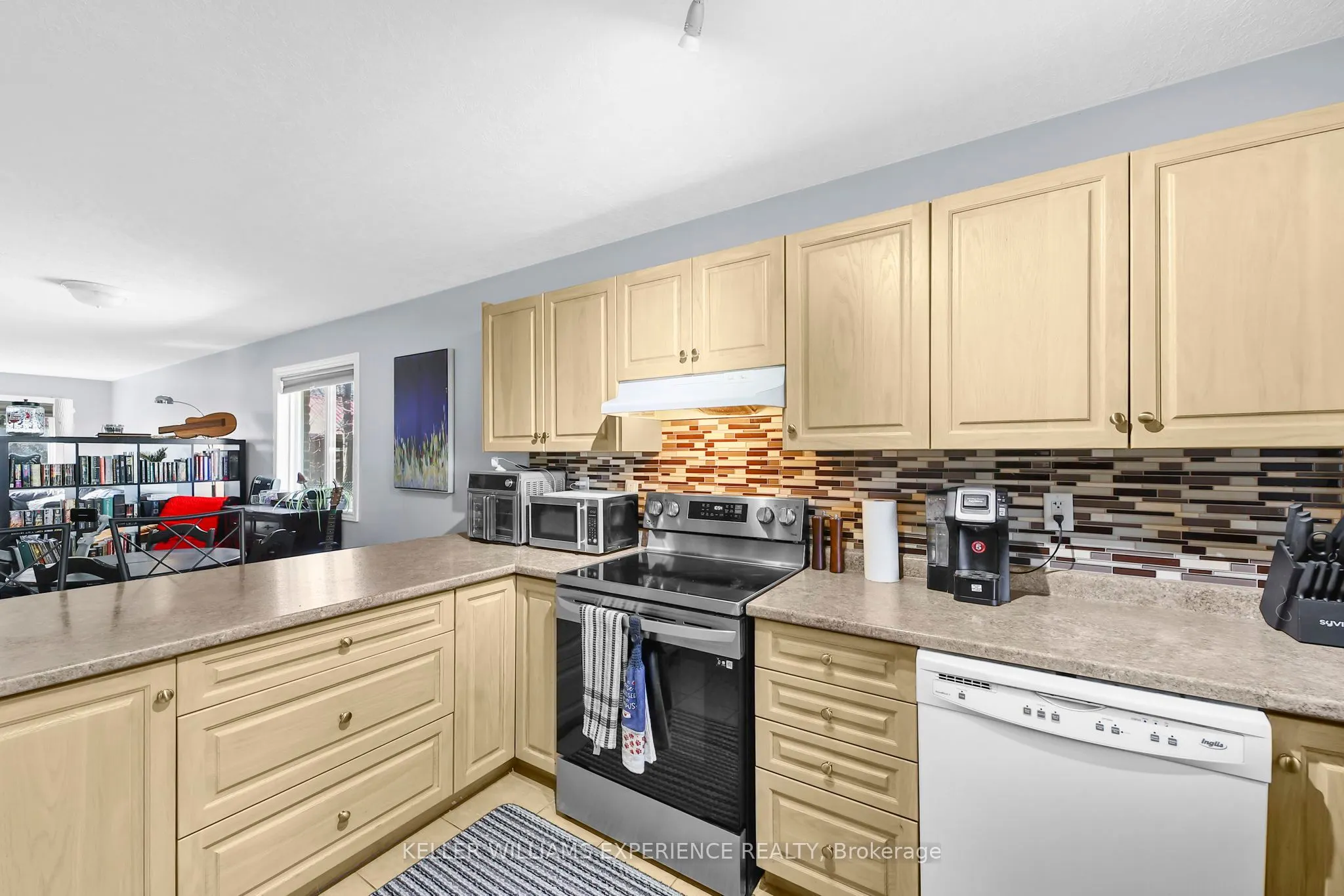 511 THOMAS Street, #1