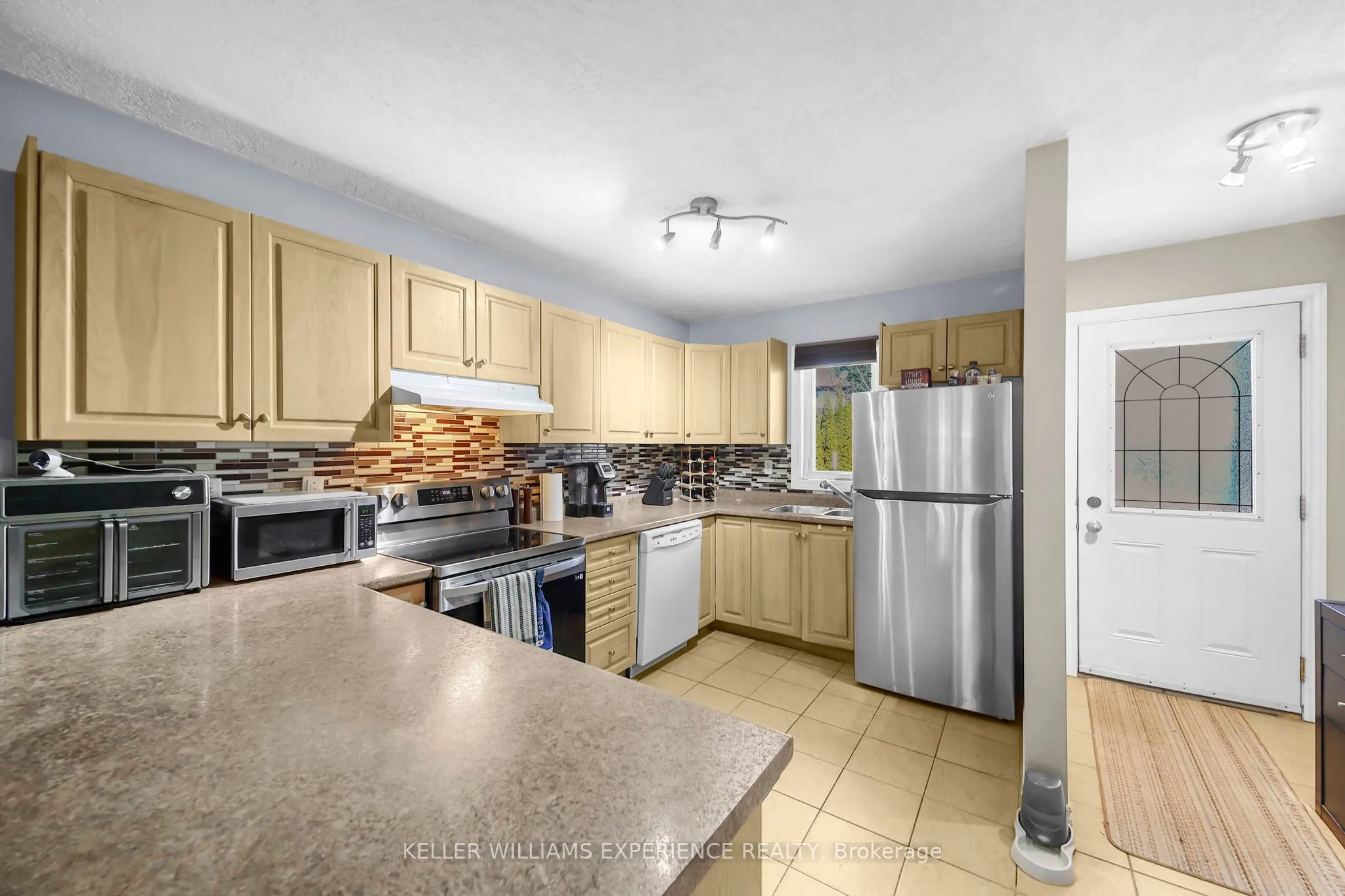 511 THOMAS Street, #1