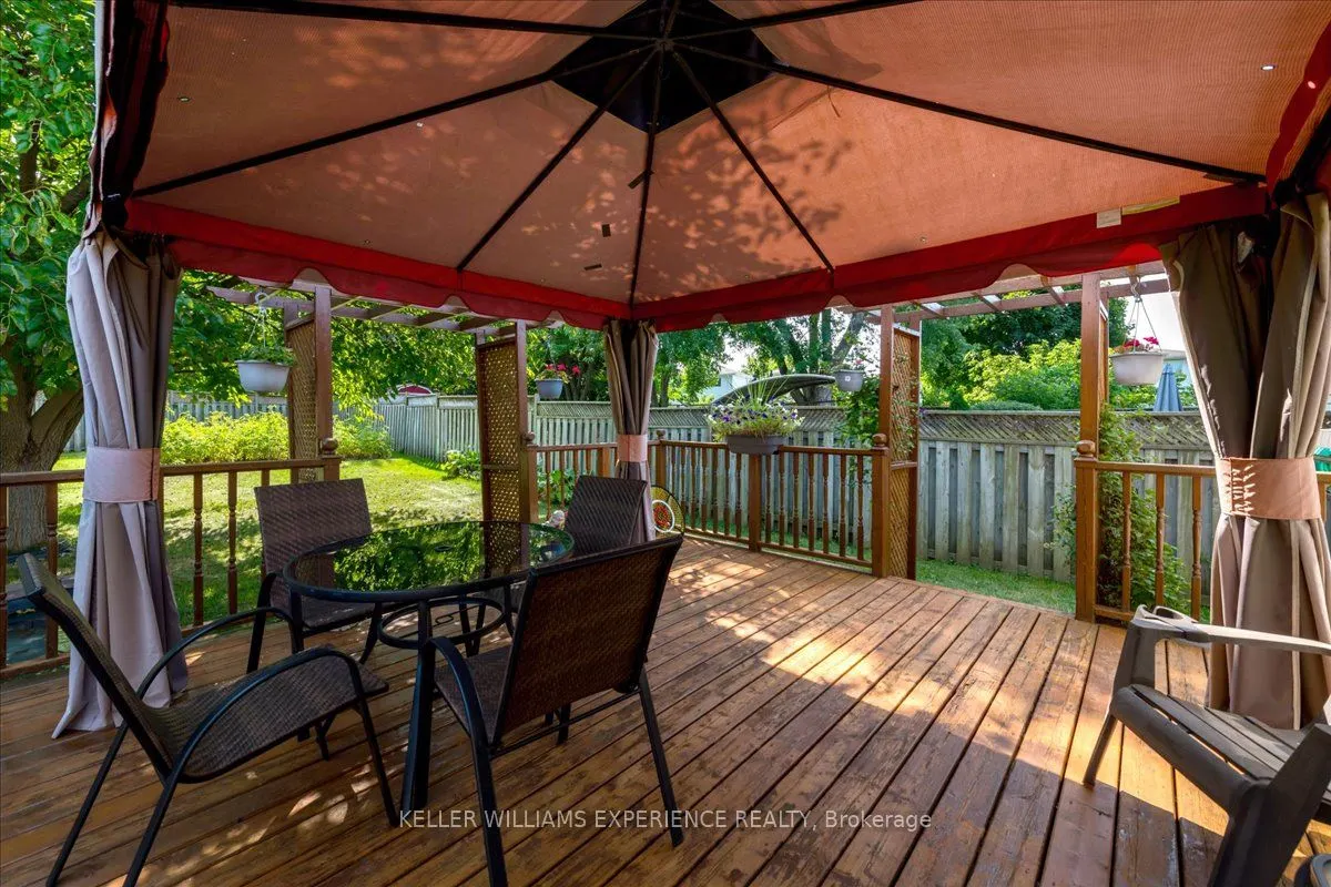 92 Hickling Trail