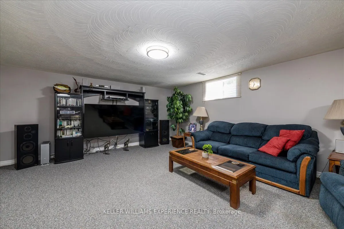 92 Hickling Trail
