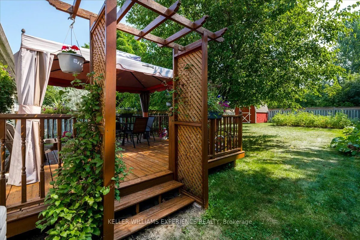 92 Hickling Trail