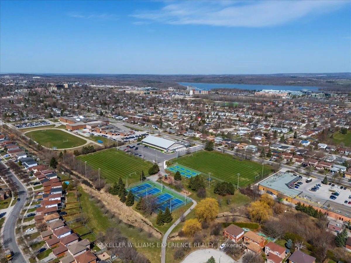 92 Hickling Trail