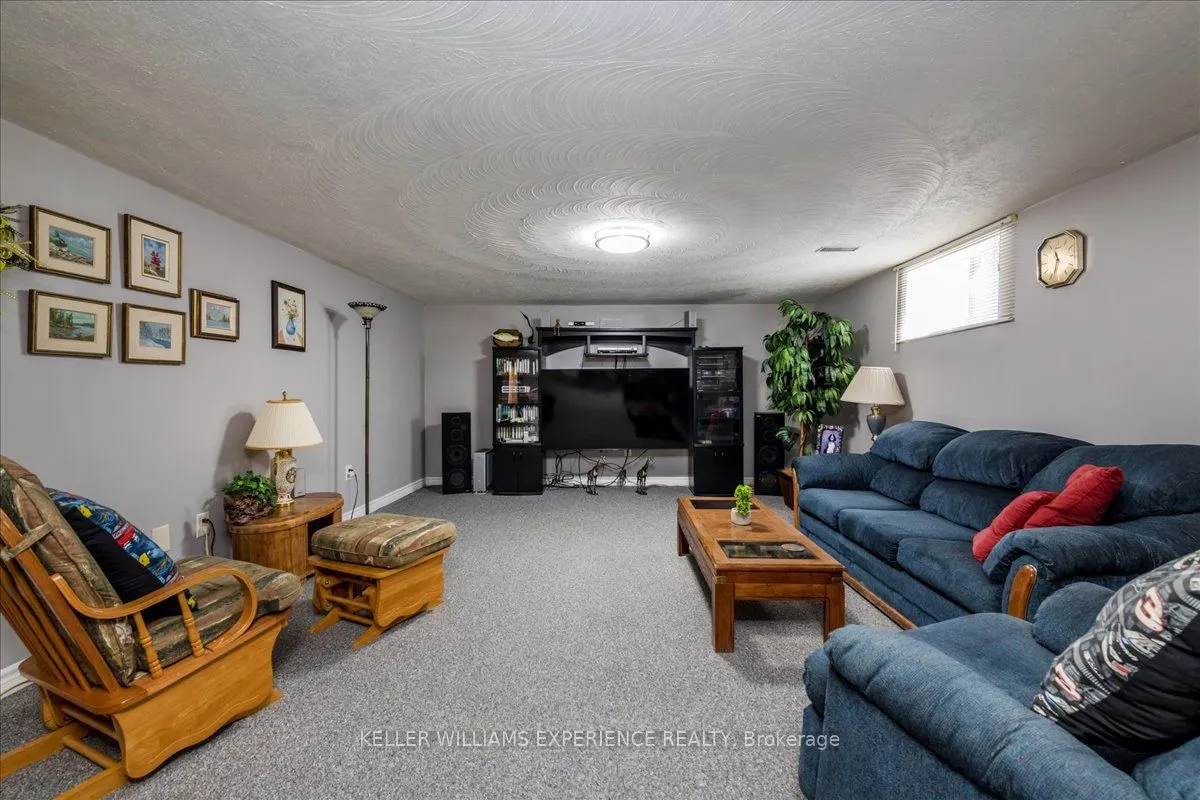 92 Hickling Trail
