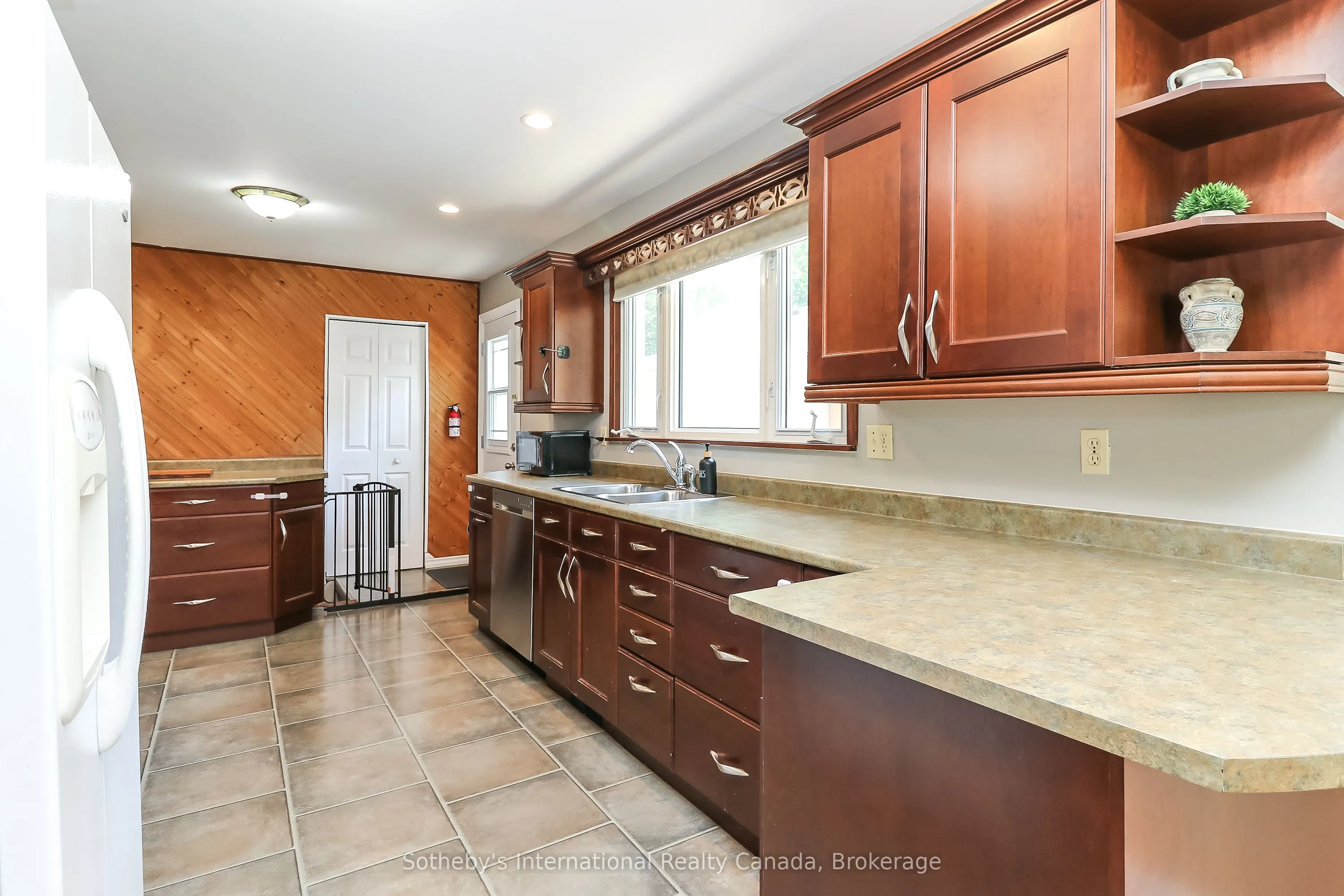 33 Parkwood Drive