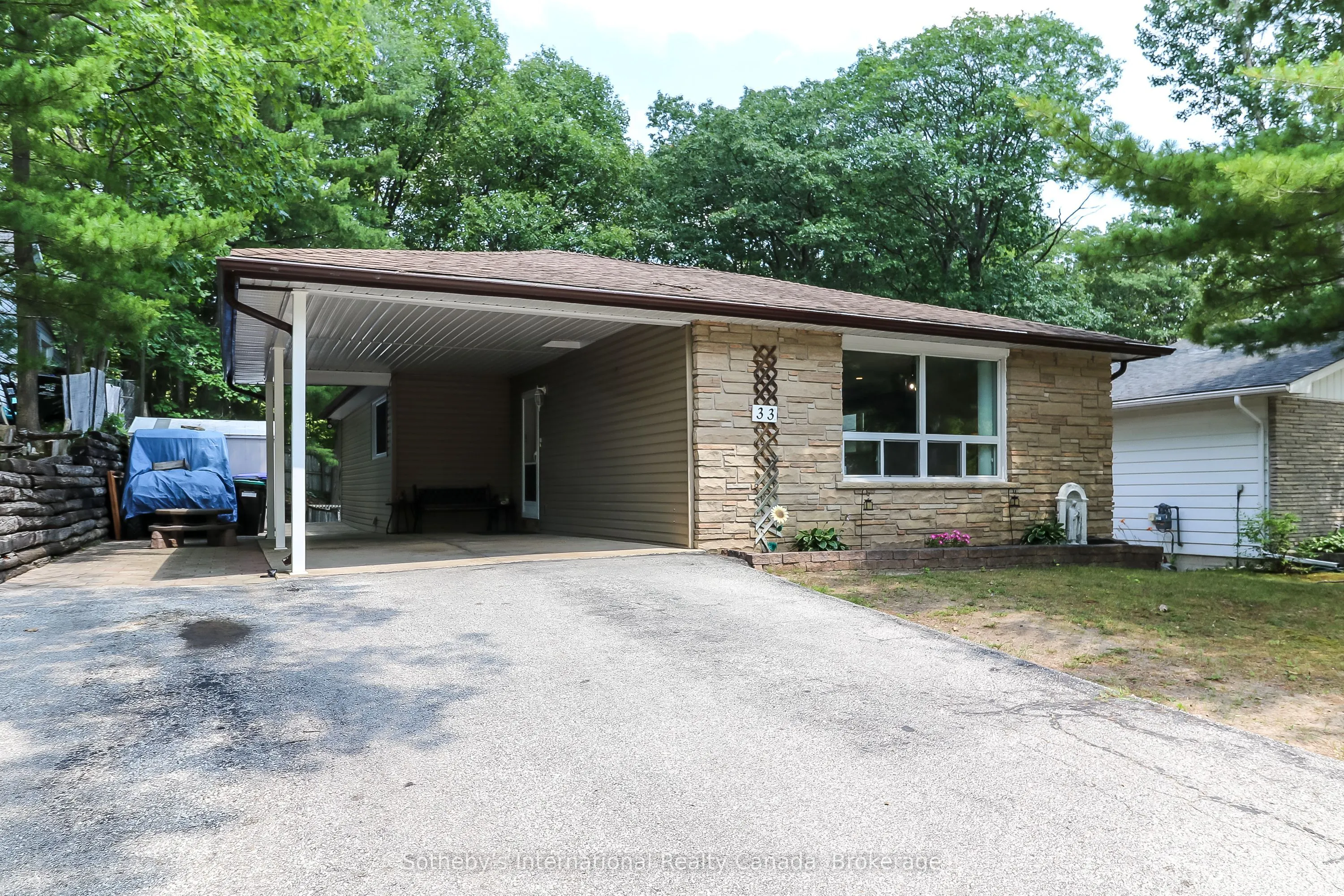 33 Parkwood Drive