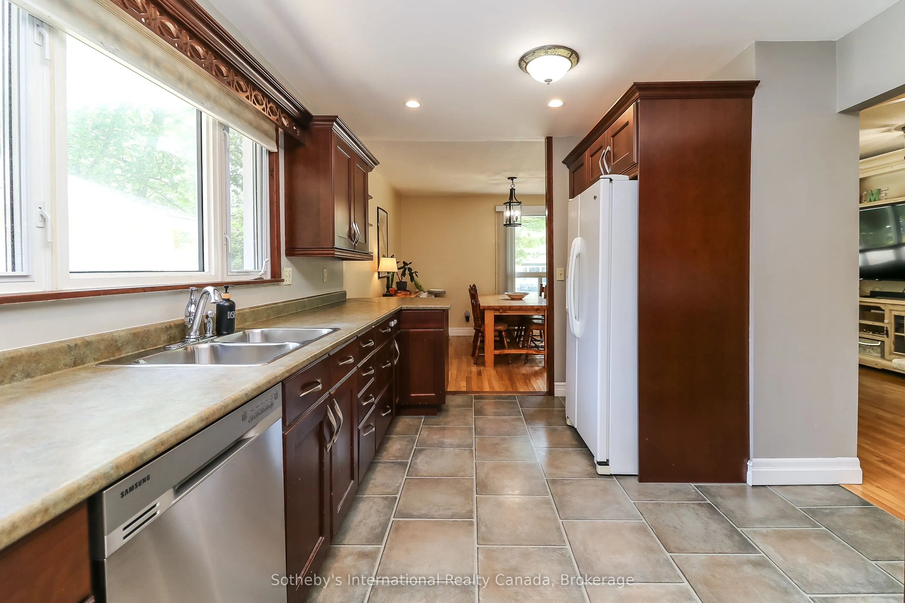 33 Parkwood Drive