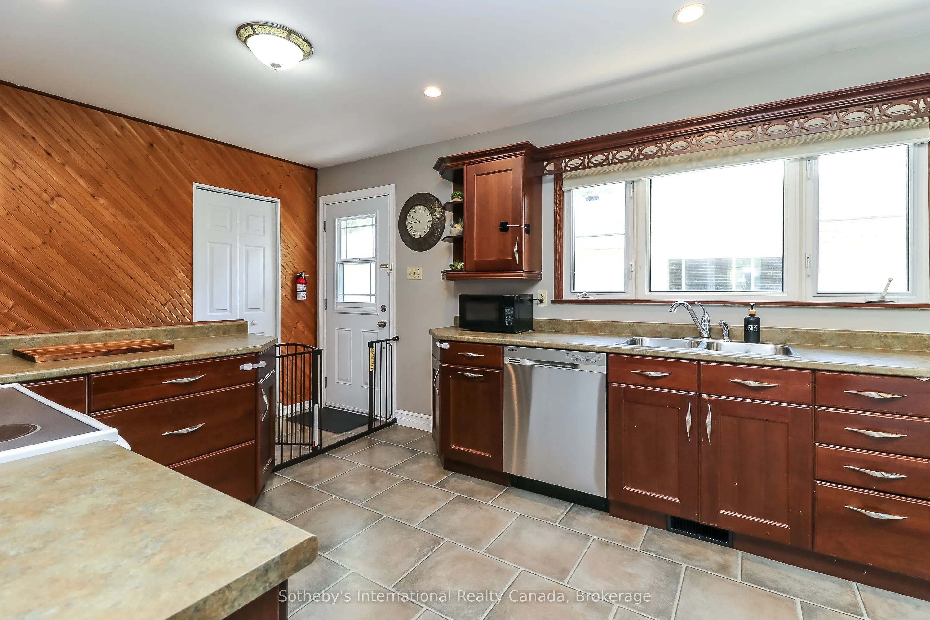 33 Parkwood Drive