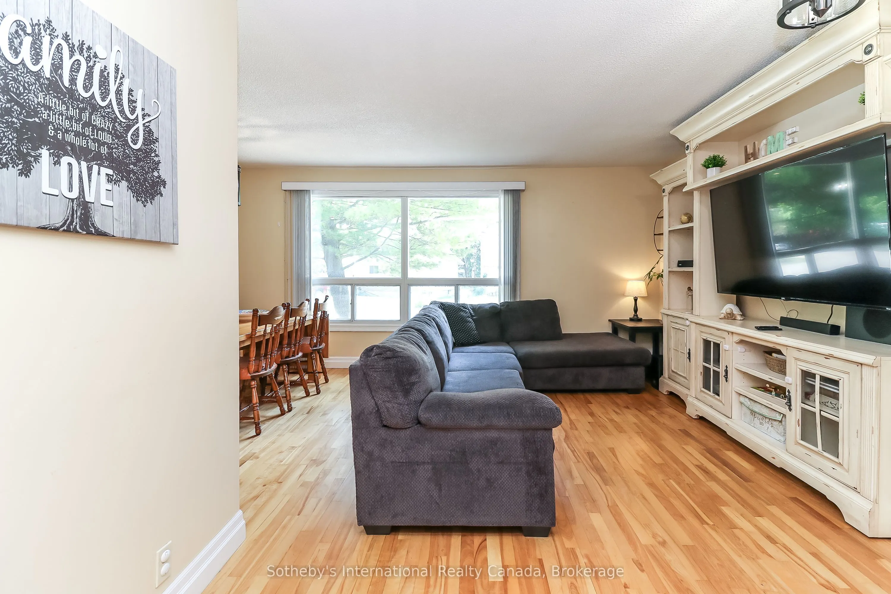33 Parkwood Drive